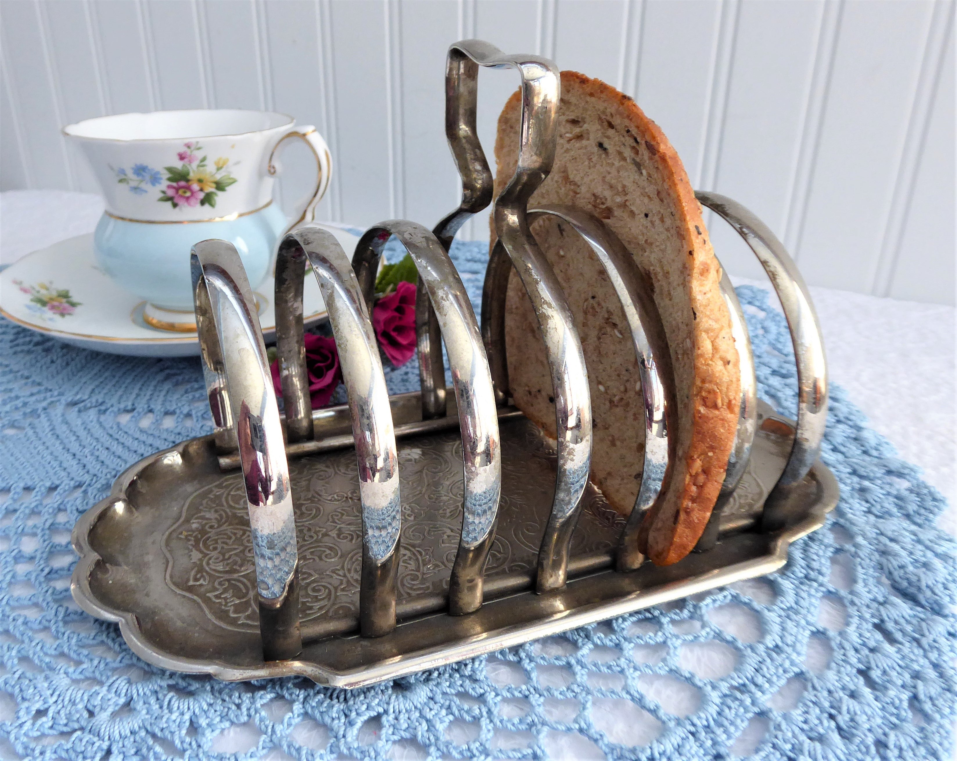 Vintage 1950s Silver Plated Toast Rack - 6 Slice Holder with Attached Crumb Tray - English Style Toast Letter Organizer - Perfect for Breakfast Table, Kitchen Decor & Retro Dining Display