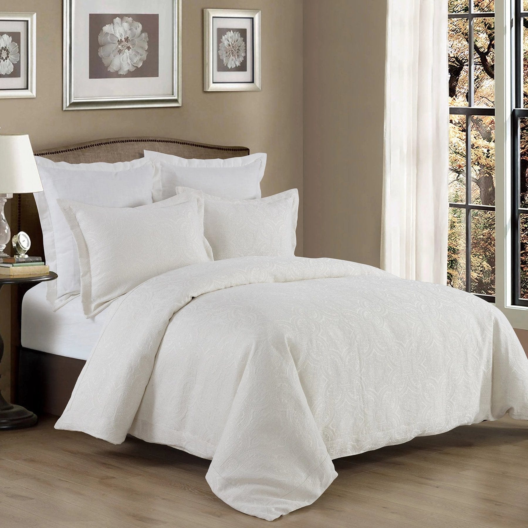 Luxury Medallion Matelassé Woven Euro Sham Pillow Cover - Elegant Jacquard Bedding for Master Bedroom & Guest Room Decor