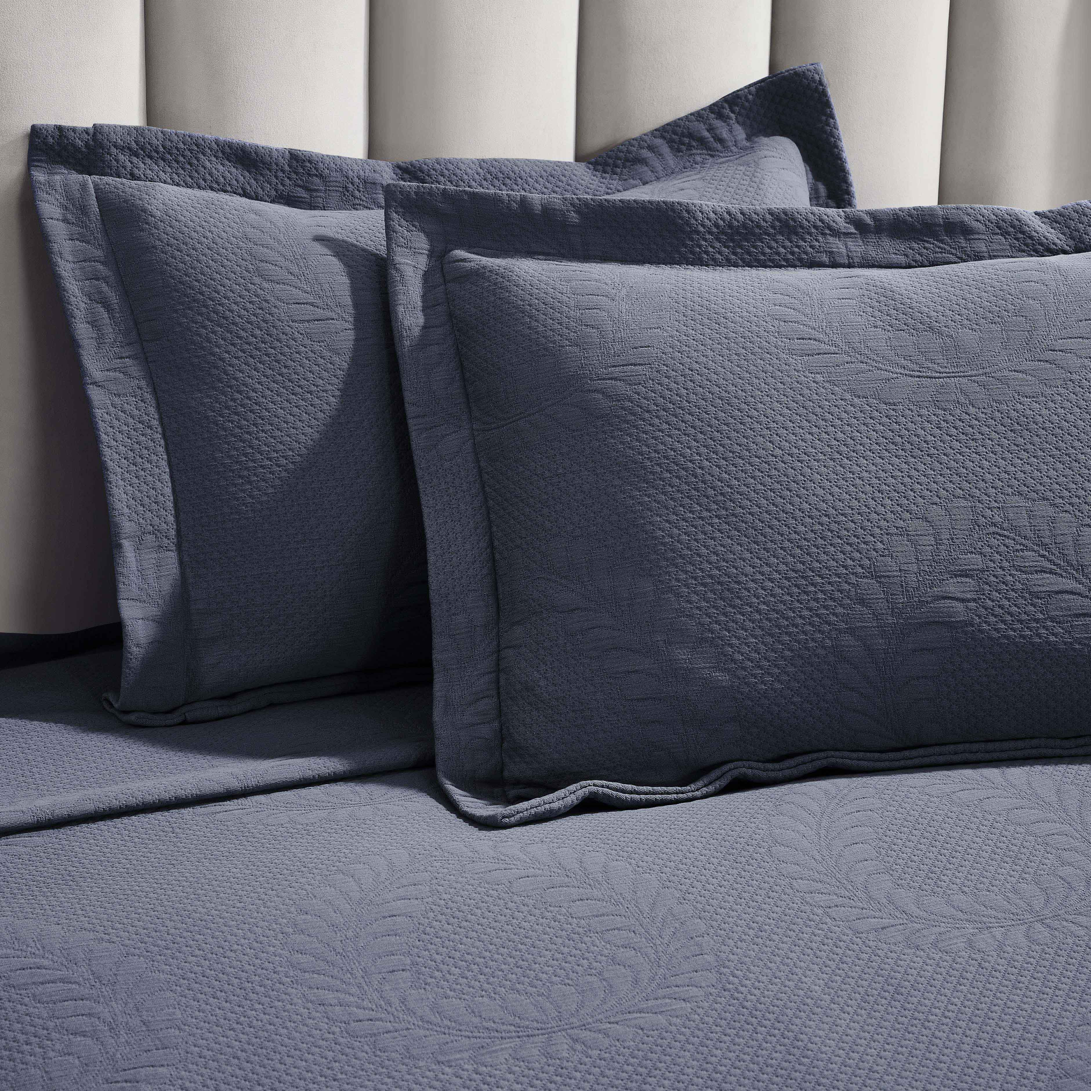 Peploi Cotton Medium Weight Matelasse Bedspread & Sham Set - Queen Size, Luxury Textured Bed Cover for Master Bedroom, Guest Room & Dorm Decor
