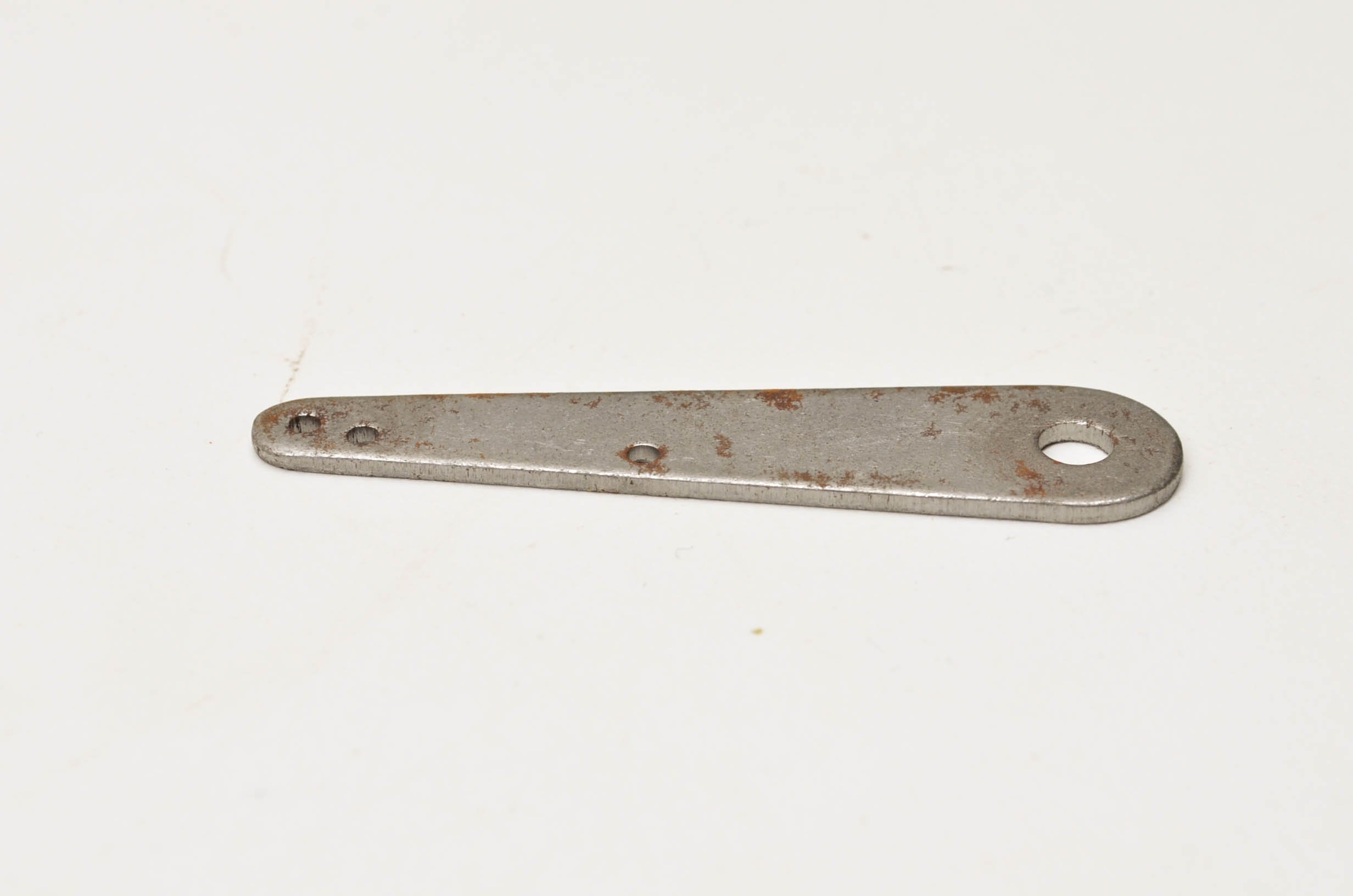 Genuine OEM Tecumseh 31357 Lever Replacement Part - Compatible with Lawn Mowers, Snow Blowers & Outdoor Power Equipment