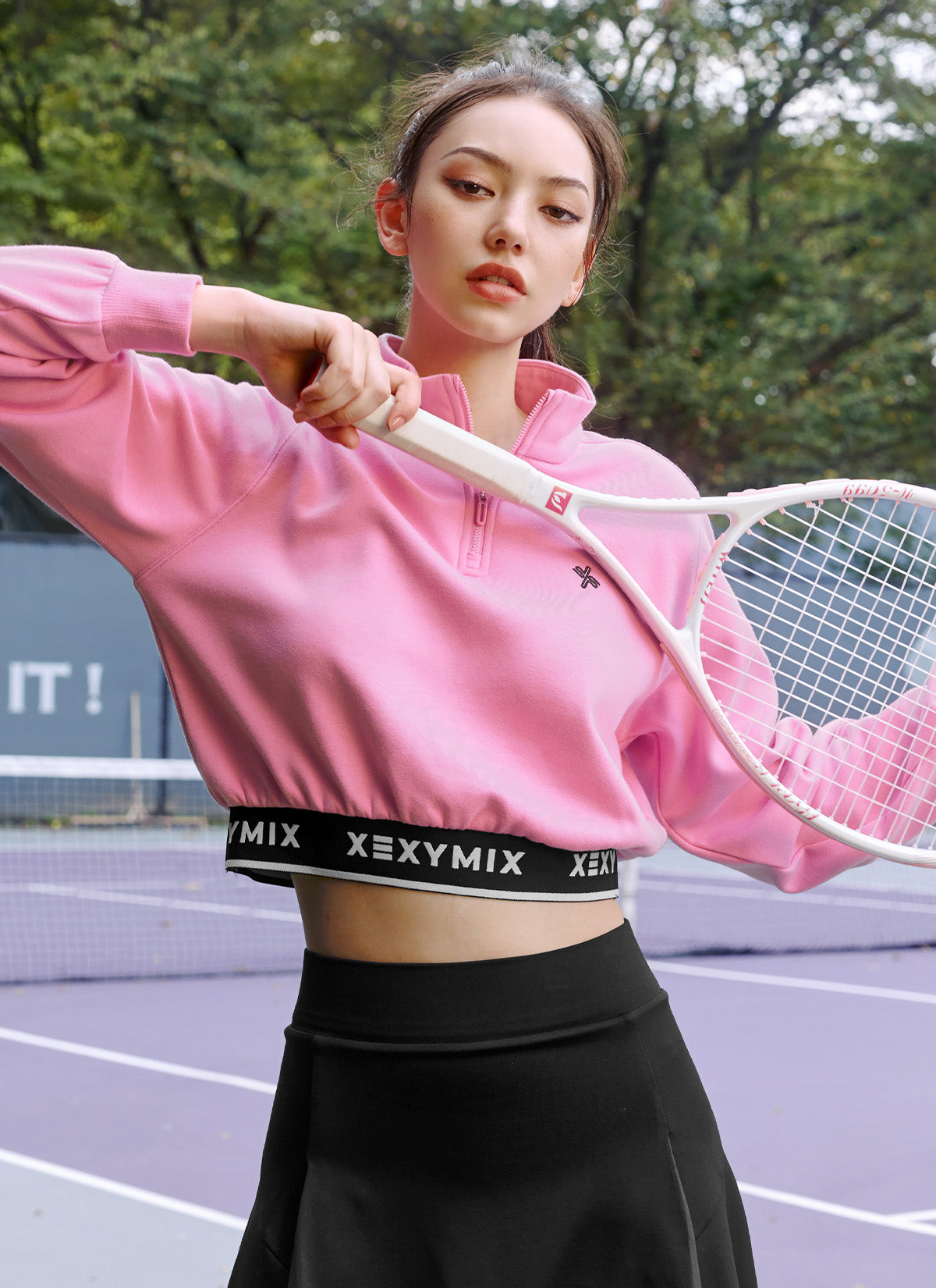 Logo Point Warm Crop Sweatshirt for Women - Cozy Fleece Pullover with Stylish Design - Perfect for Casual Outfits, Gym Wear & Street Fashion