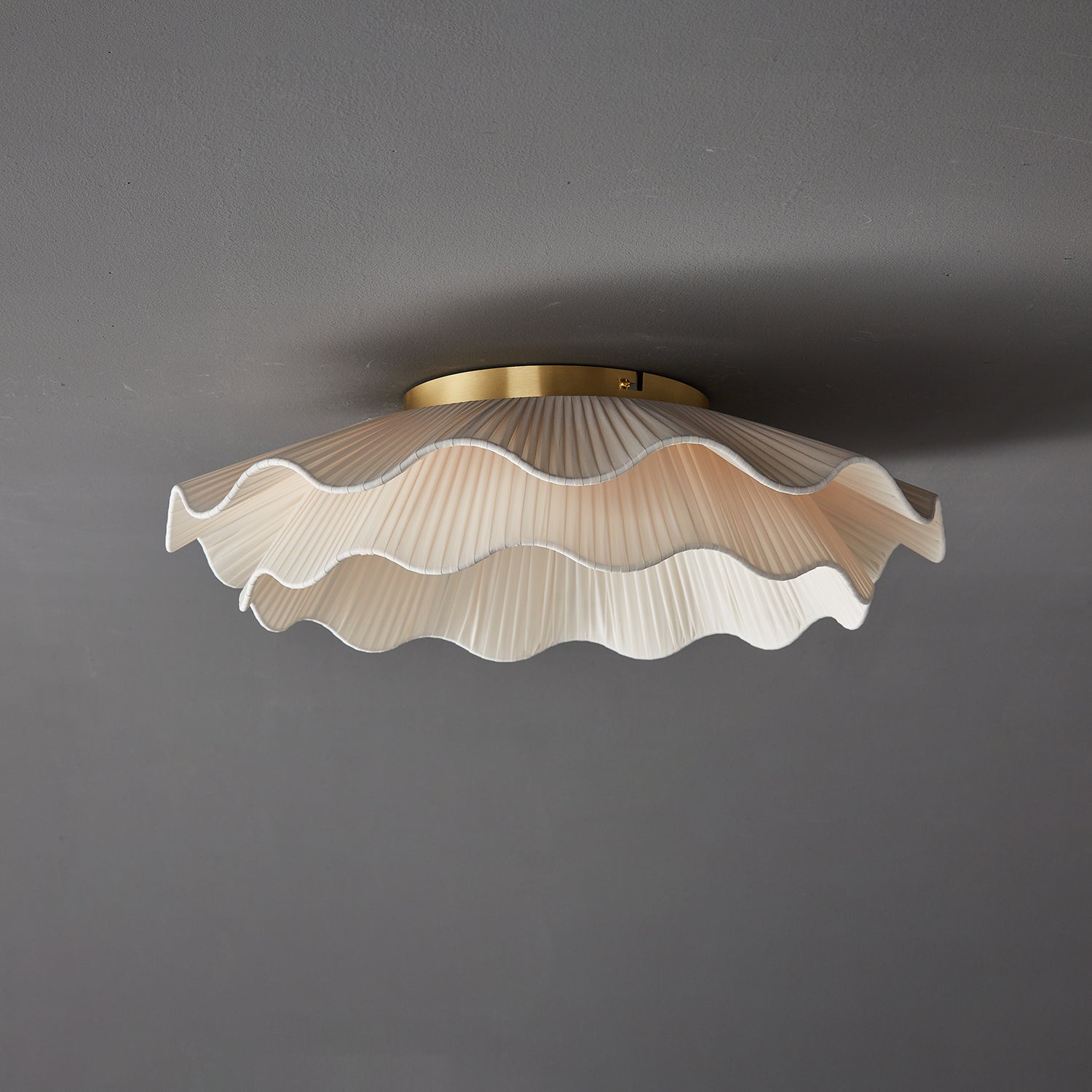 Arwen Fabric Wave Ceiling Lamp - Modern Boho Pendant Light for Living Room, Bedroom & Dining Room - Soft Ambient Lighting for Home Decor