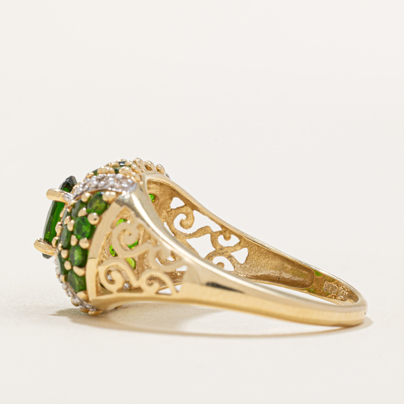 1.50ctw Chrome Diopside & 0.08ctw Diamond Cocktail Ring - Size 9 | Elegant Green Gemstone Jewelry for Women | Perfect for Evening Parties, Weddings & Special Occasions