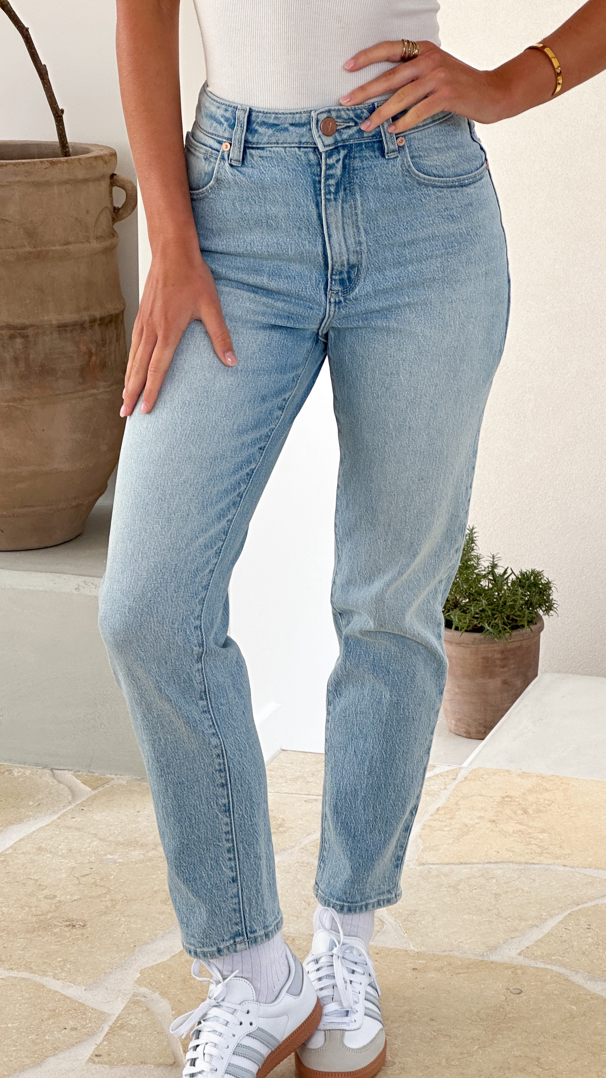 Abrand Women's High Waist Slim Fit Jeans - 94% Cotton Stretch Denim Pants for Casual Wear & Everyday Outfits