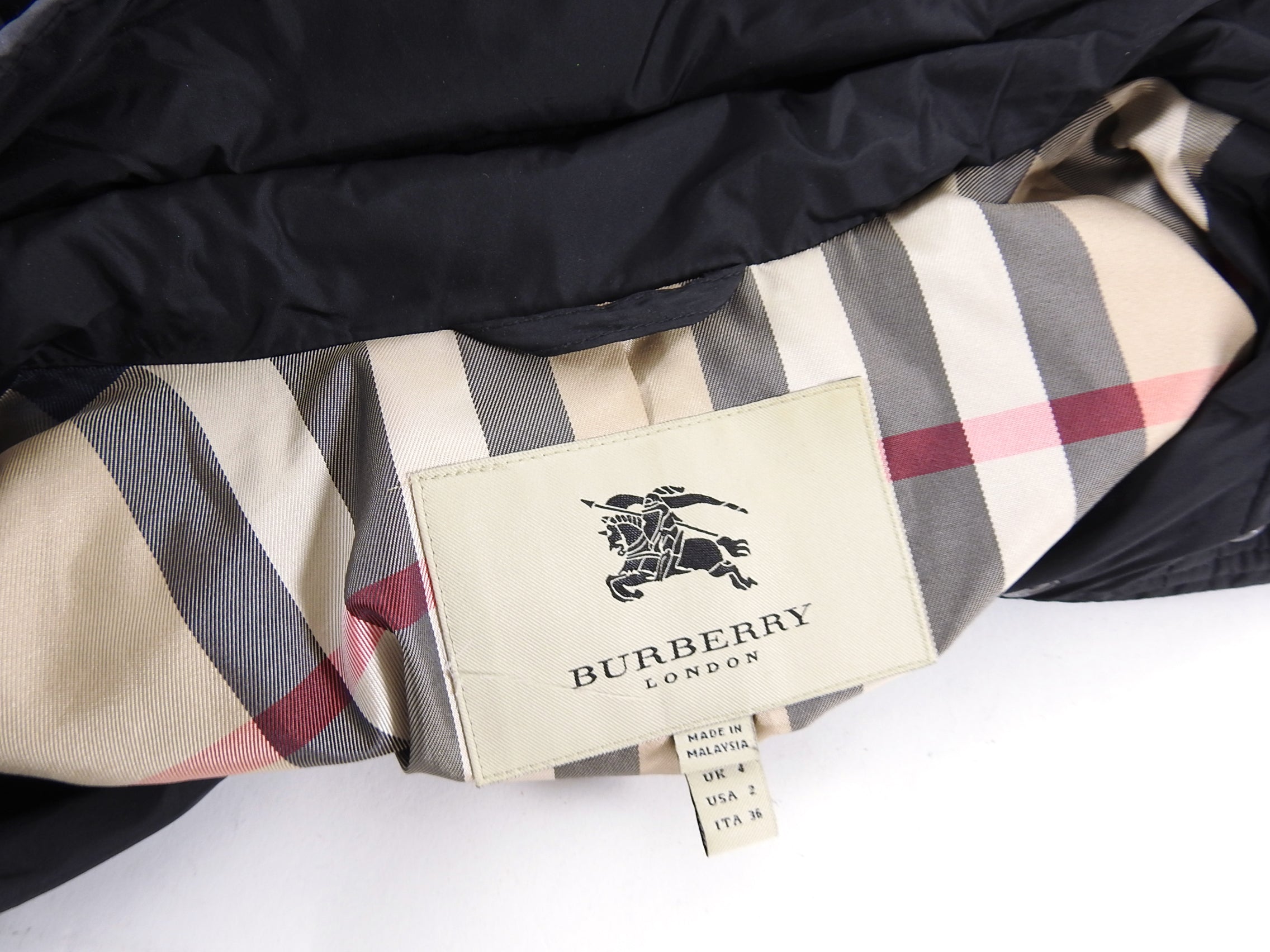 Burberry London Black Nylon Hooded 3/4 Rain Coat for Women - Size IT36 / USA 2 / XS - Waterproof Lightweight Jacket for Rainy Days & Urban Commute