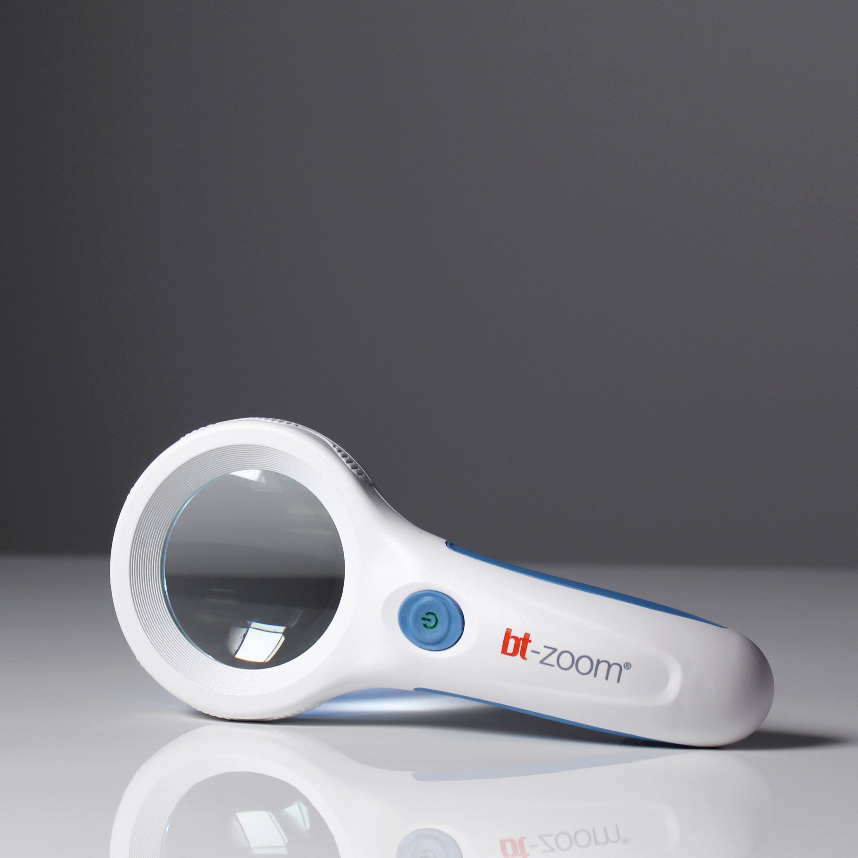 Bio Therapeutic bt zoom® Hand Held Magnifier - 5X Magnifying Glass for Reading, Crafts & Hobbies - Perfect for Seniors, Jewelry Inspection & Coin Collecting