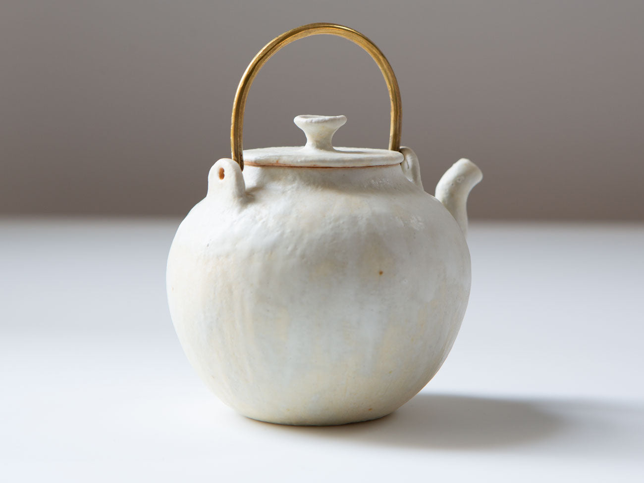Premium Ceramic Arch Teapot - Elegant Handcrafted Teapot for Loose Leaf Tea, Perfect for Home, Office & Tea Parties | Ideal for Tea Lovers & Gift Giving