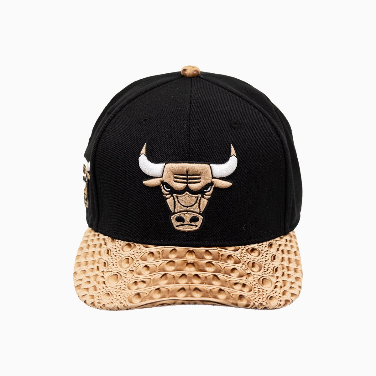 Chicago Bulls NBA Leather Visor Flat Brim Snapback Hat - Official Licensed Basketball Cap for Men & Women - Perfect for Games, Streetwear & Sports Fans
