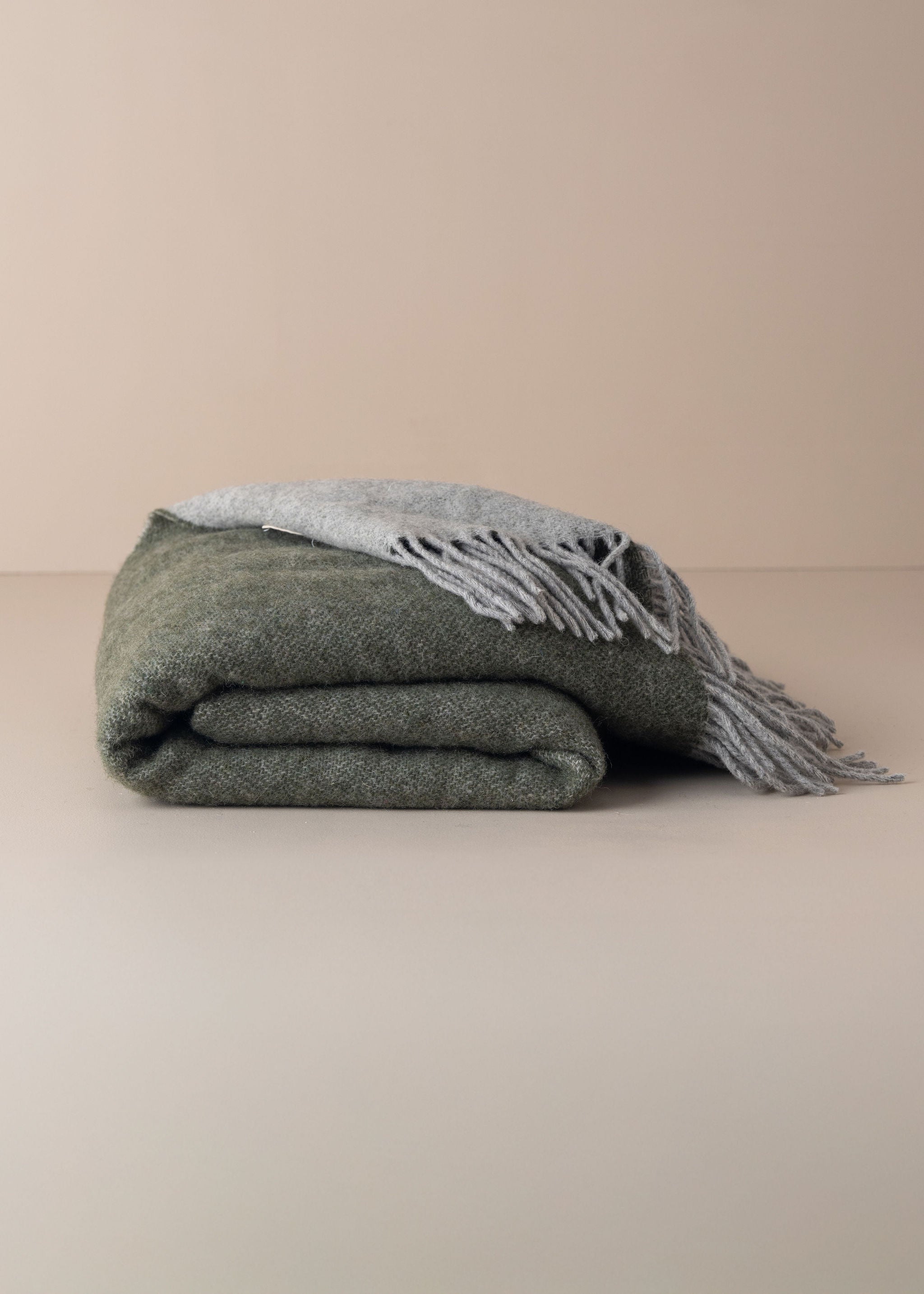 Premium Merino Wool Throw Blanket - Soft & Warm Olive/Grey Cozy Knit for Living Room, Bedroom, or Gift