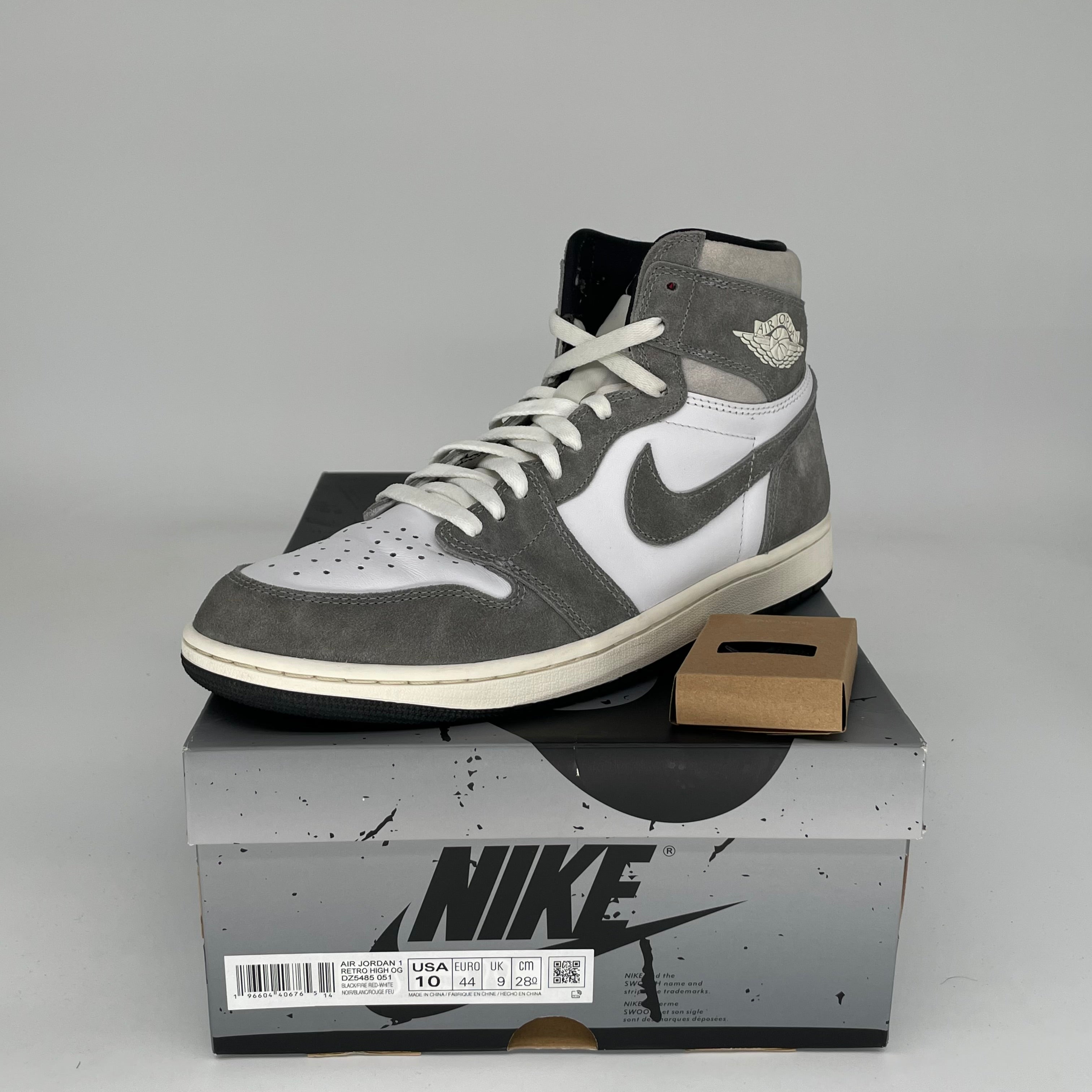 Air Jordan 1 Washed Black Men's Basketball Shoes - Size 10 (DZ5485-051) - Retro High-Top Sneakers for Casual Wear & Street Style