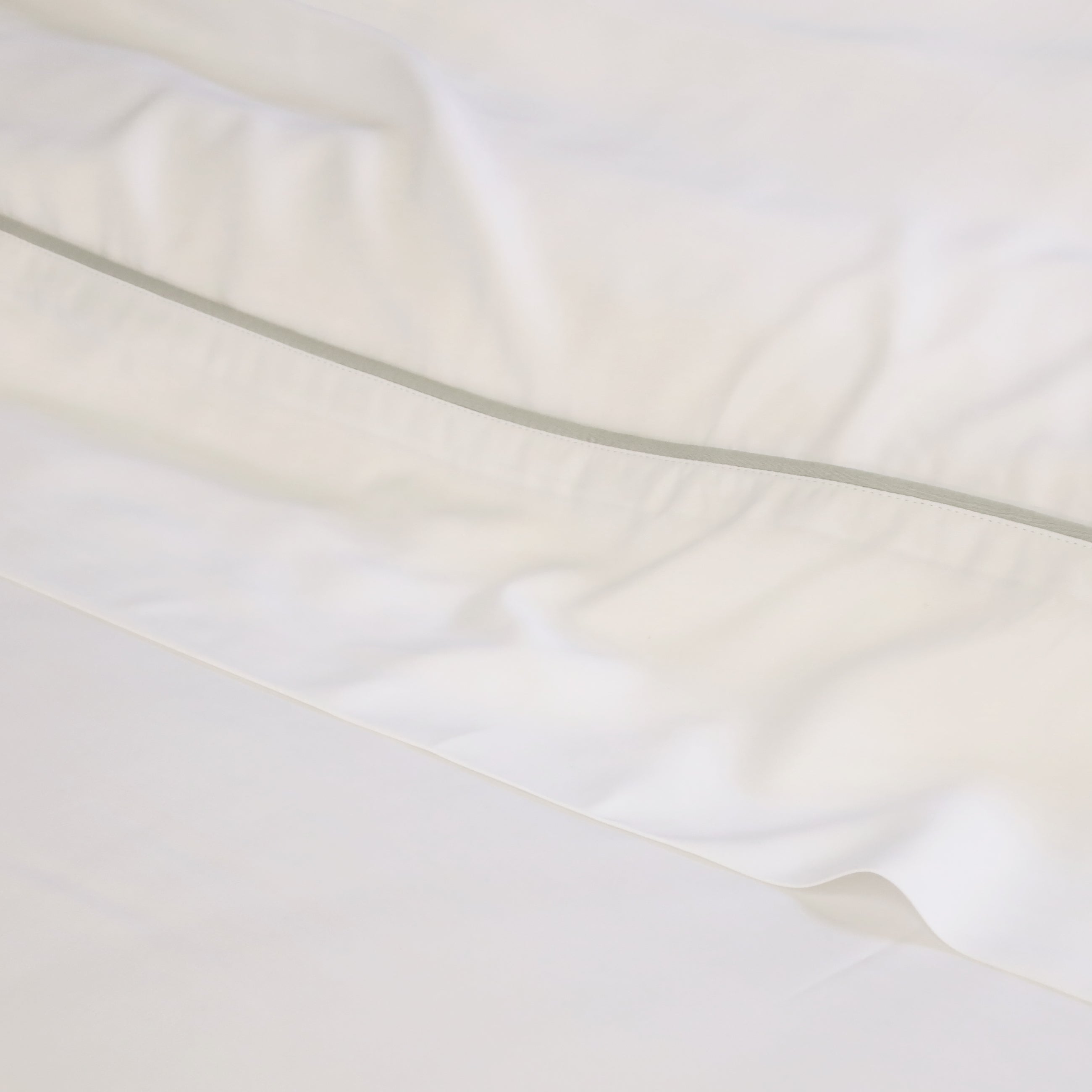 Premium Sheena Bamboo Sateen Sheet Set - Soft & Breathable Bedding for All Seasons - Perfect for Master Bedroom, Guest Room & Vacation Homes