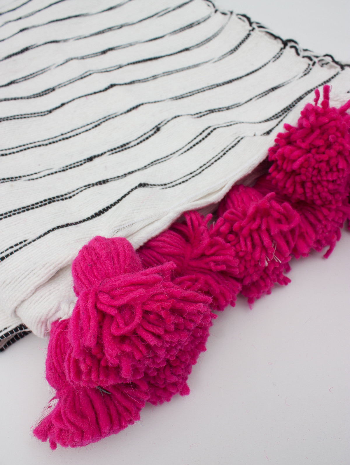 Soft White Cotton Scribble Stripe Blanket - Cozy Throw for Bed, Sofa & Nursery - Perfect for Baby Shower Gifts, Home Decor & Winter Warmth