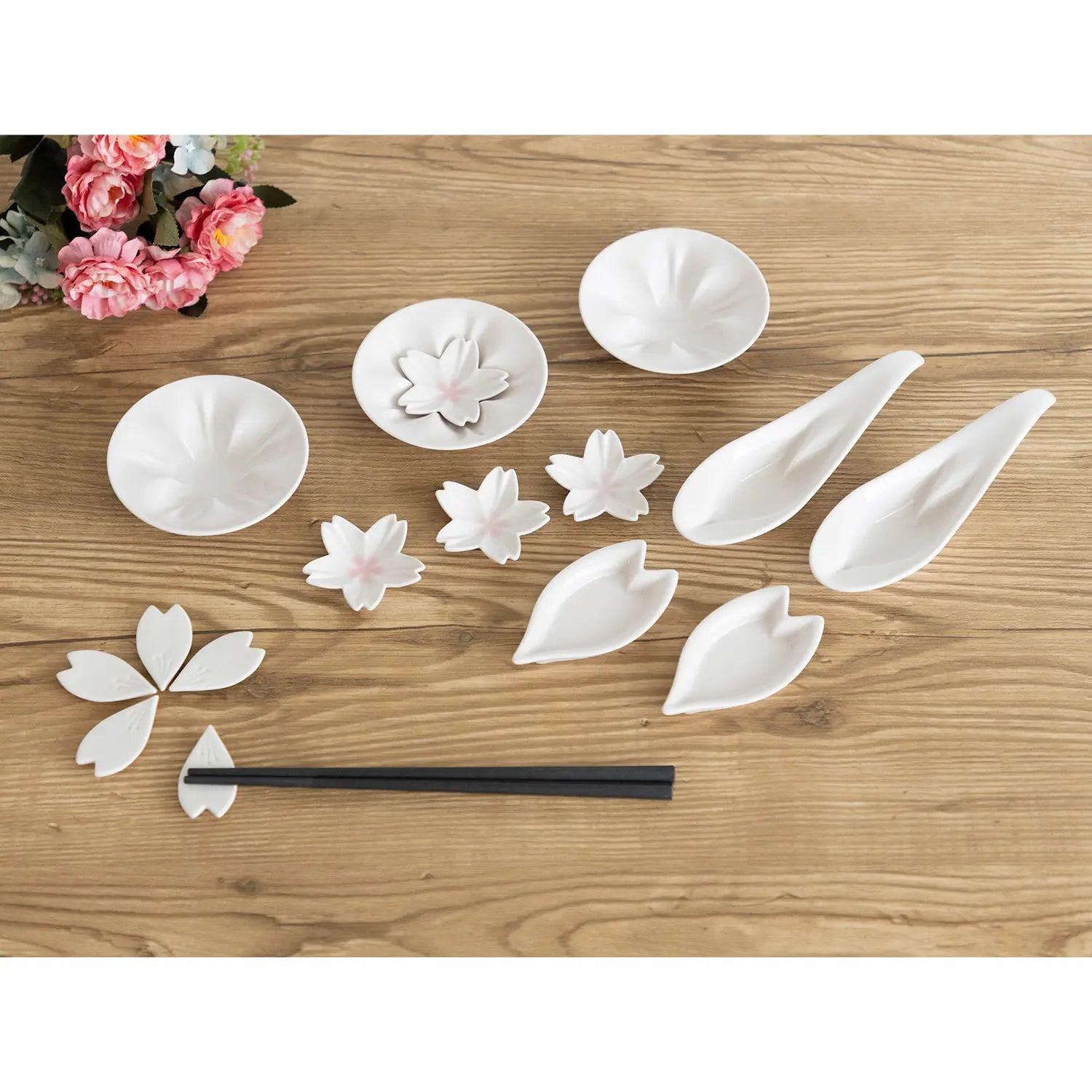 Hiracle Sakura Porcelain Dinner Plates Set - 6-Piece Japanese Cherry Blossom Ceramic Plates for Fine Dining, Wedding, and Home Decor
