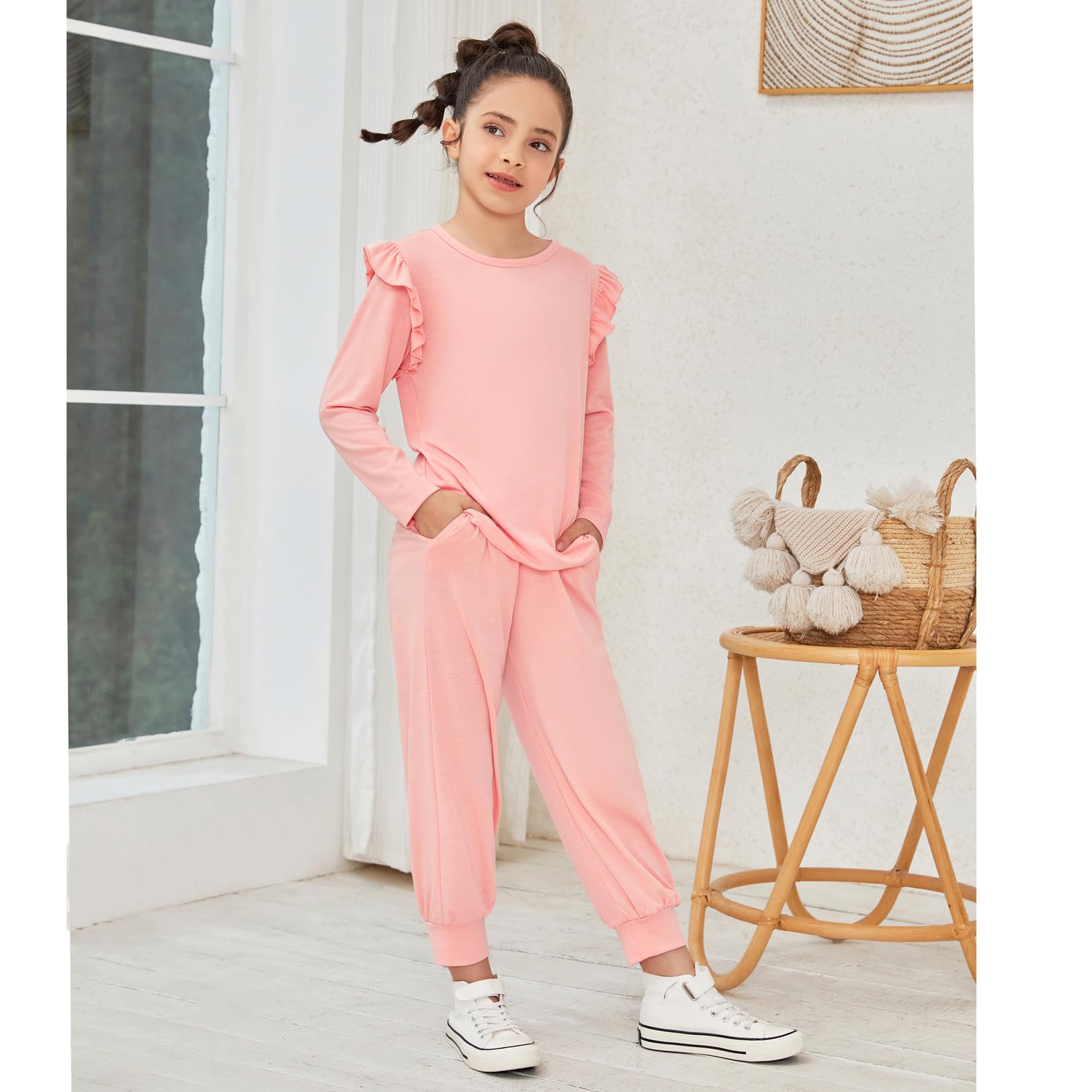 QPANCY Girls 2 Piece Outfits - Stylish Ruffle Pullover Sweatshirt & Sweatpants Tracksuit Set for Kids | Cute Casual Wear for School, Playdates & Family Outings