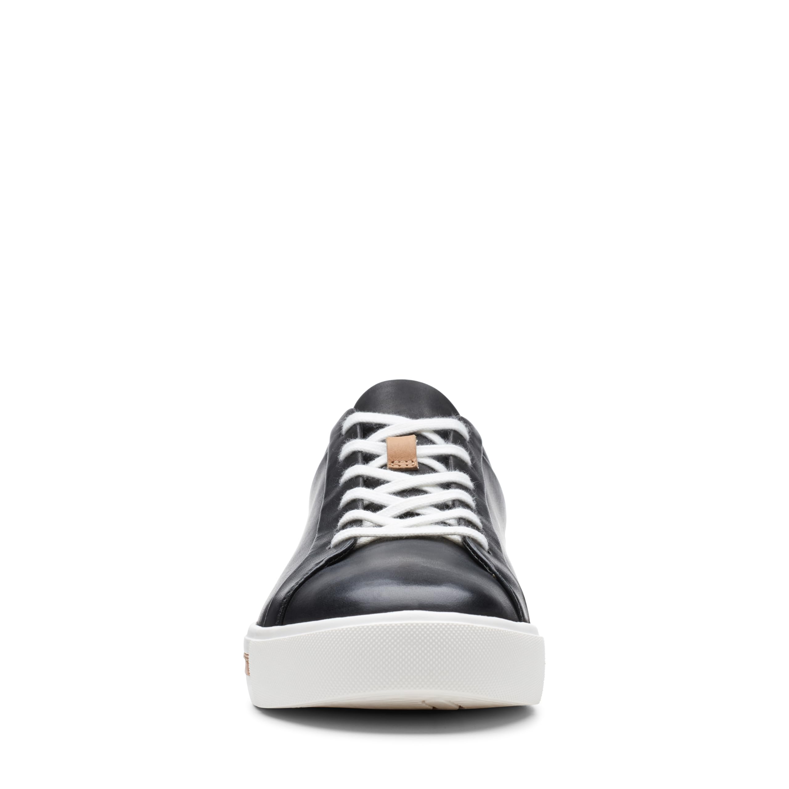 Clarks Women's Comfortable Low-Top Sneakers - Lightweight Walking Shoes for Women - Casual Everyday Shoes for Work, Travel & Outfits