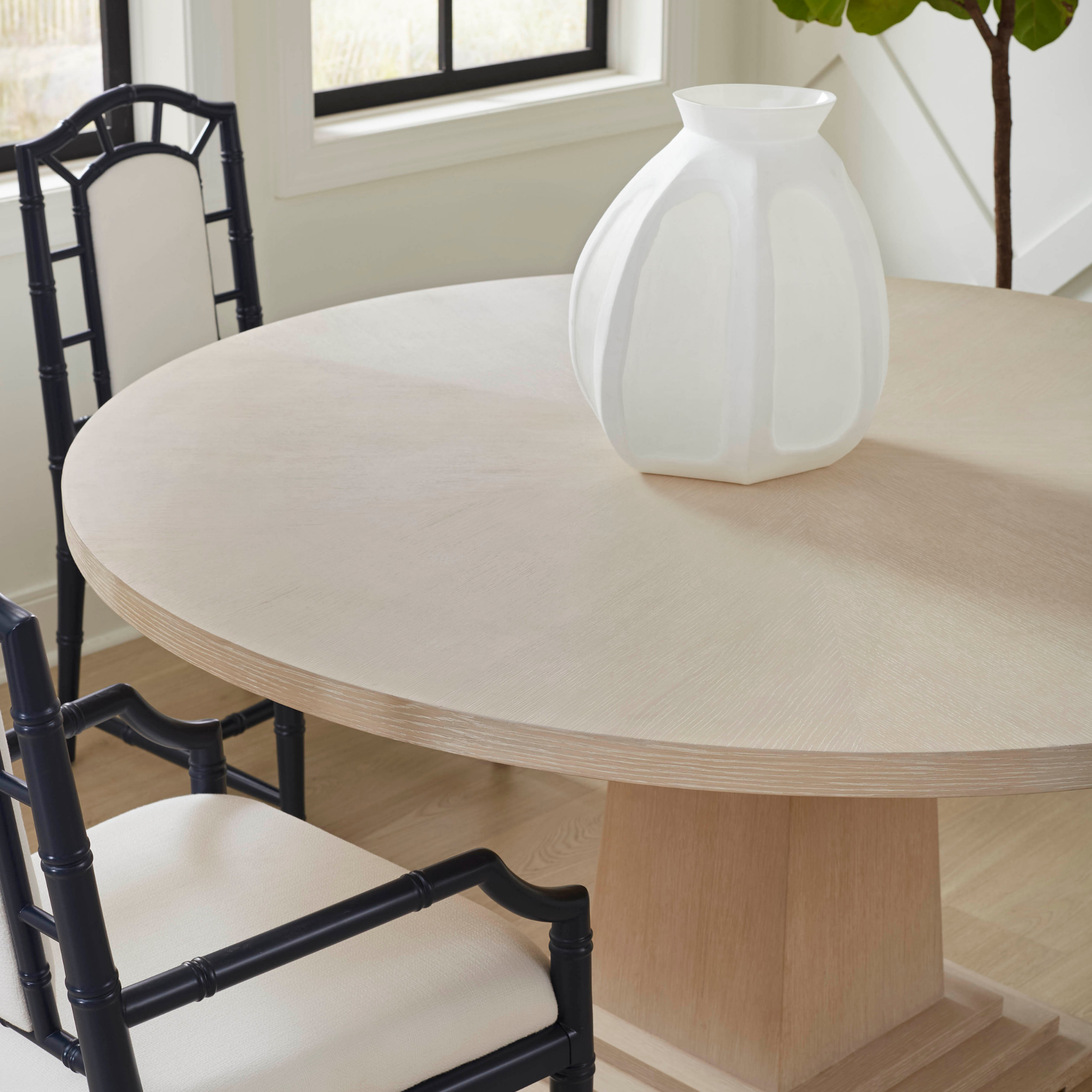 Breanna Modern Dining Table - 6 Seater Wooden Kitchen Table for Dining Room, Farmhouse & Small Spaces | Perfect for Family Meals & Entertaining Guests