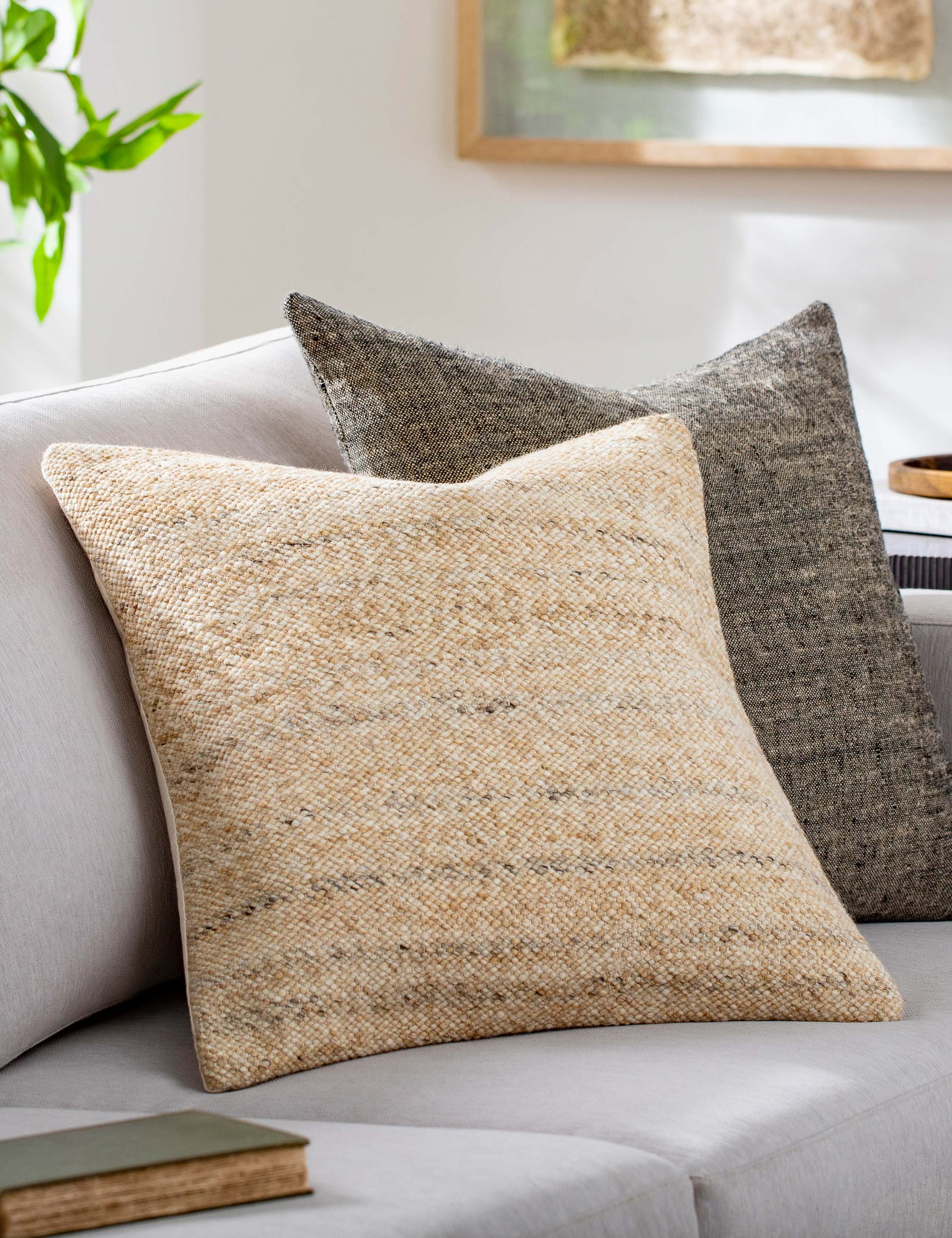 Freeman Comfort Pillow - Ultra Soft Memory Foam Pillow for Neck & Back Support - Perfect for Side, Back & Stomach Sleepers - Ideal for Home, Office & Travel Use