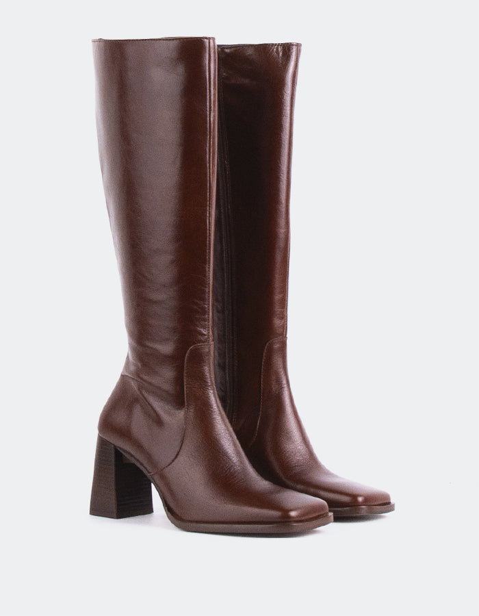 Elland Genuine Chestnut Leather - Premium Full-Grain Leather for Handbags, Wallets & Accessories | Durable & Luxurious Leather for Crafting & DIY Projects