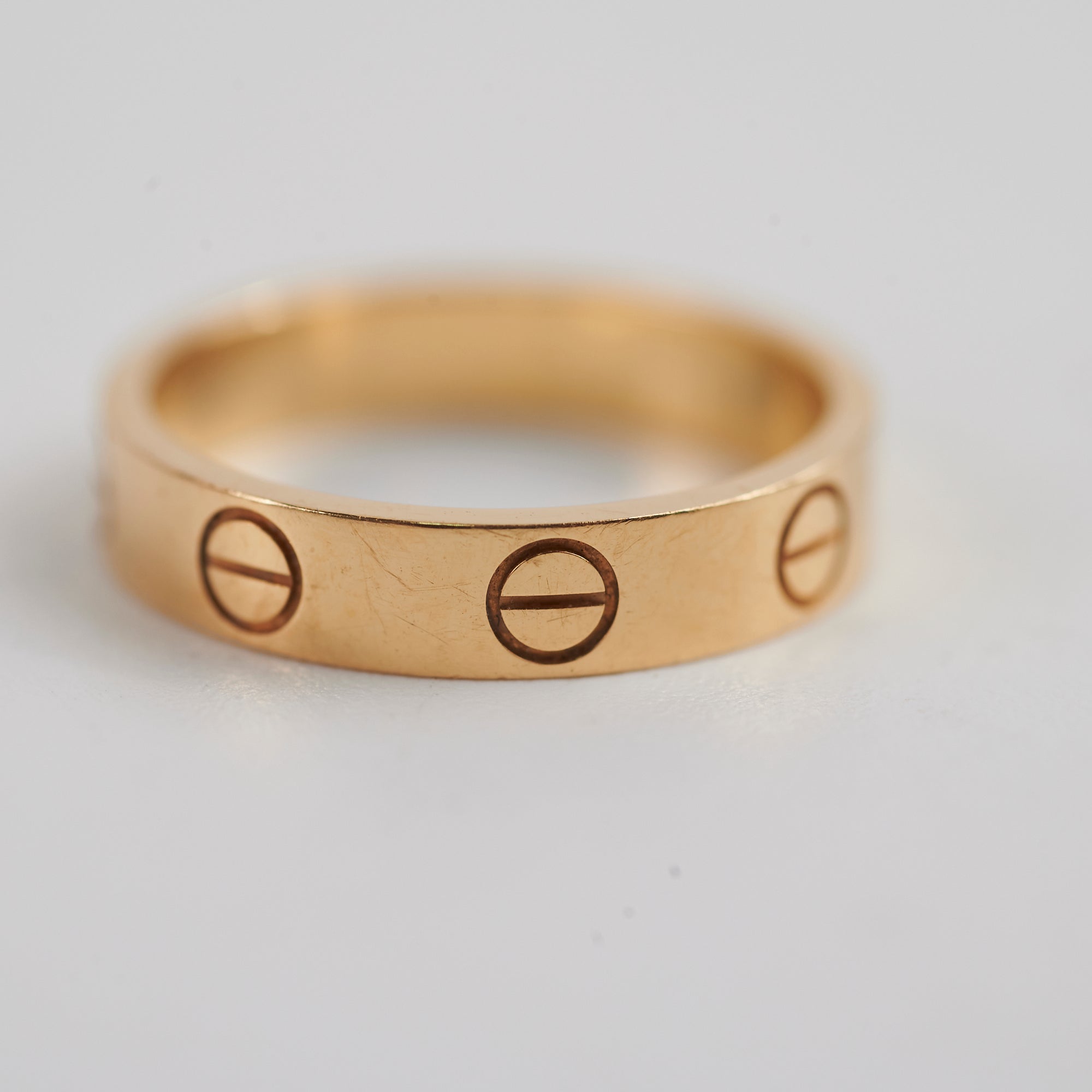 Cartier Love Wedding Band Ring - Size 49 (2020 Collection) - Perfect for Engagement, Anniversary & Romantic Gifts