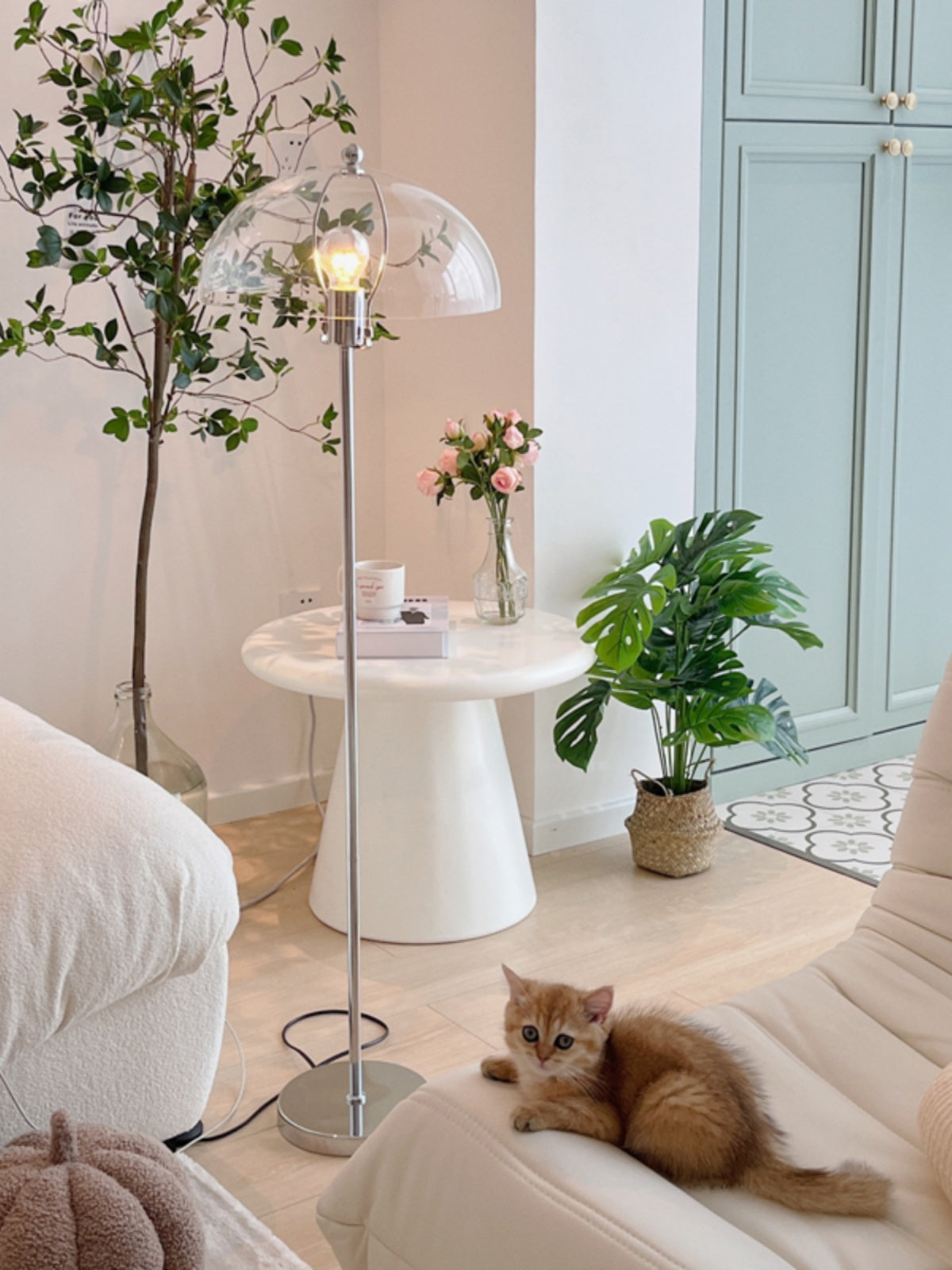 Modern Acrylic Mushroom Floor Lamp - Dimmable LED Standing Light for Living Room, Bedroom & Office - Soft Ambient Lighting for Home Decor & Relaxation
