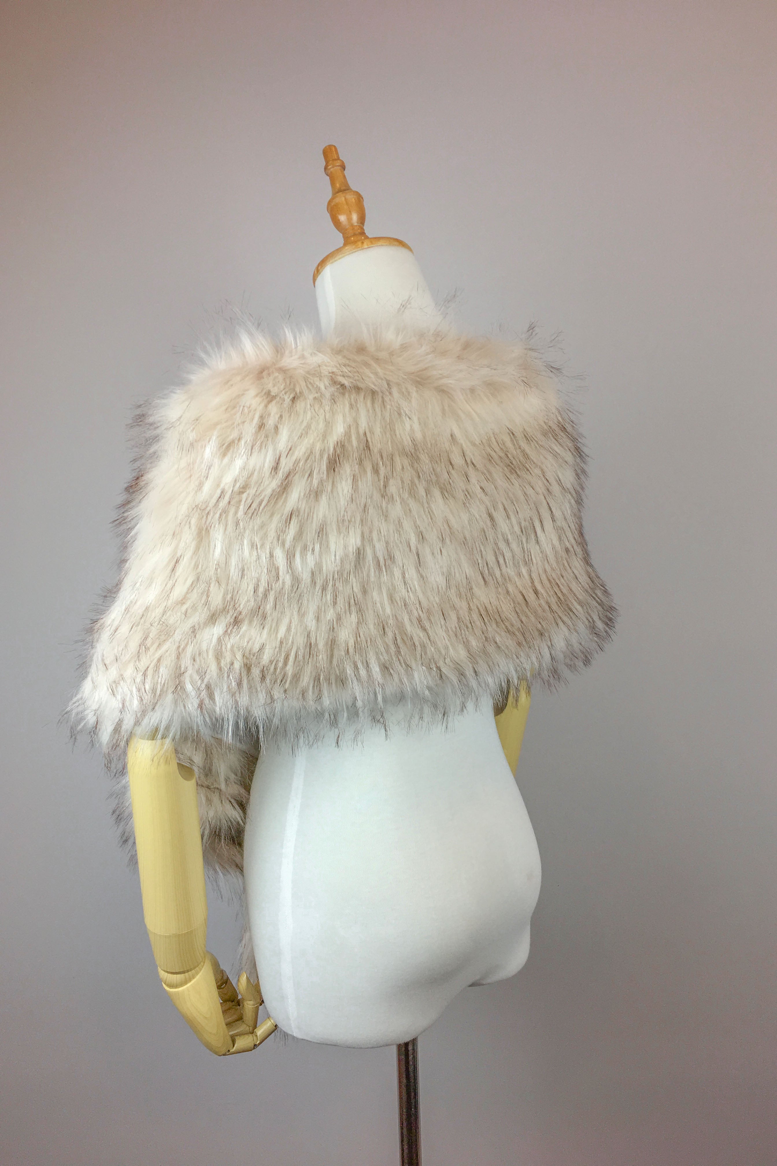 Lilian Blu02 Blush Pink Faux Fur Shawl with Black Tips - Elegant Winter Wrap for Women, Perfect for Parties, Weddings & Evening Events