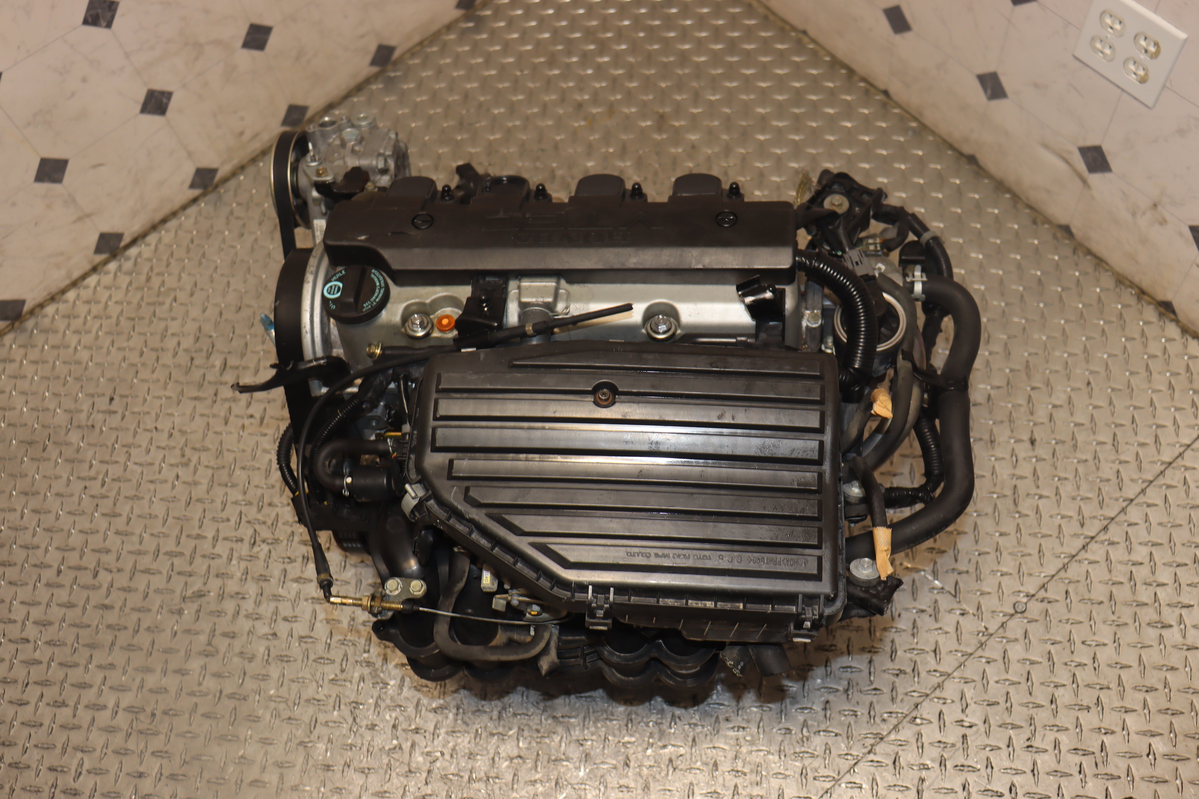 JDM D17A 1.7L VTEC Engine for Honda Civic 2001-2005 - High Performance Replacement Motor - Perfect for Engine Swap & Civic Upgrades