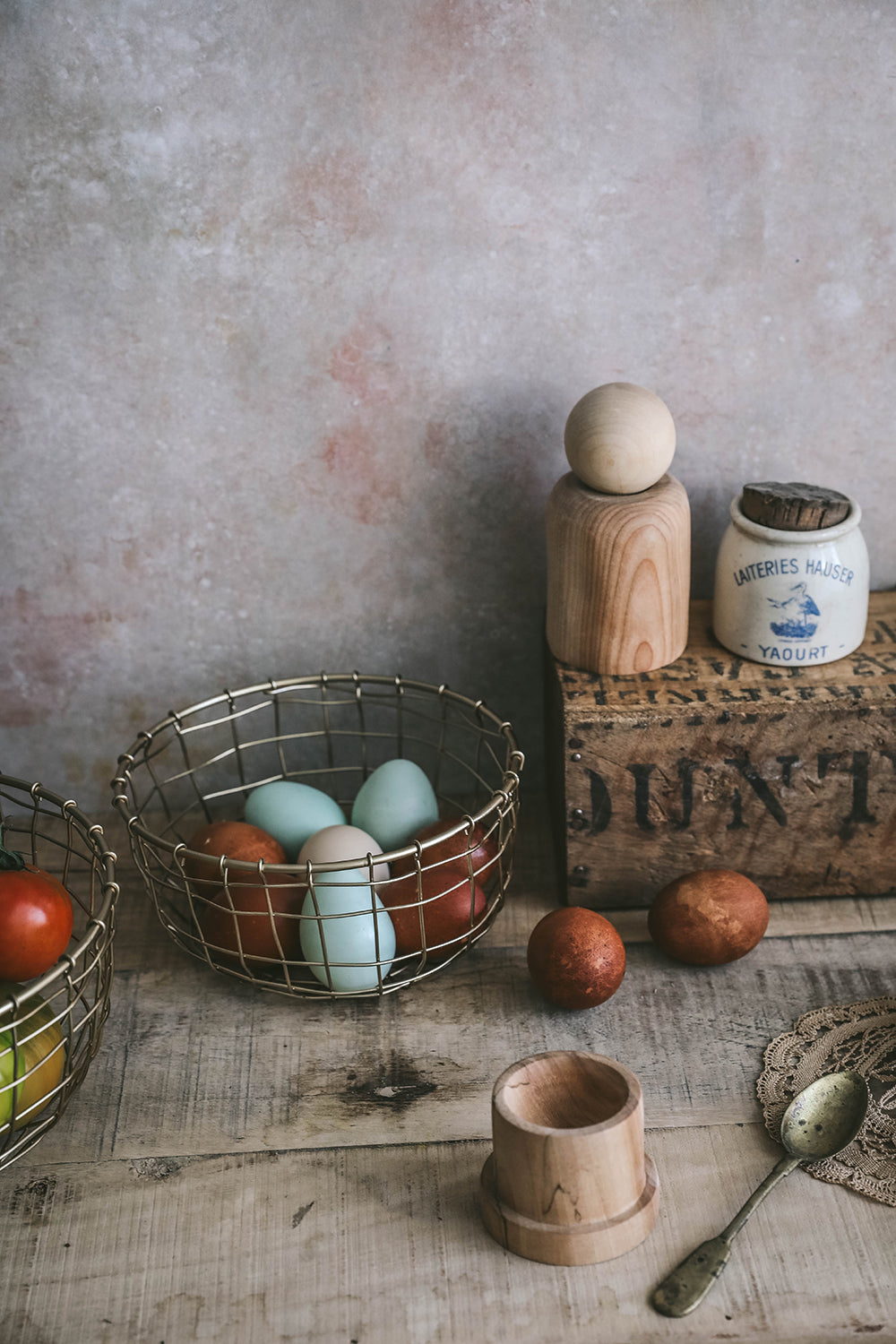 Round Brass Wire Basket - Small Decorative Storage for Bathroom, Kitchen & Office Organization