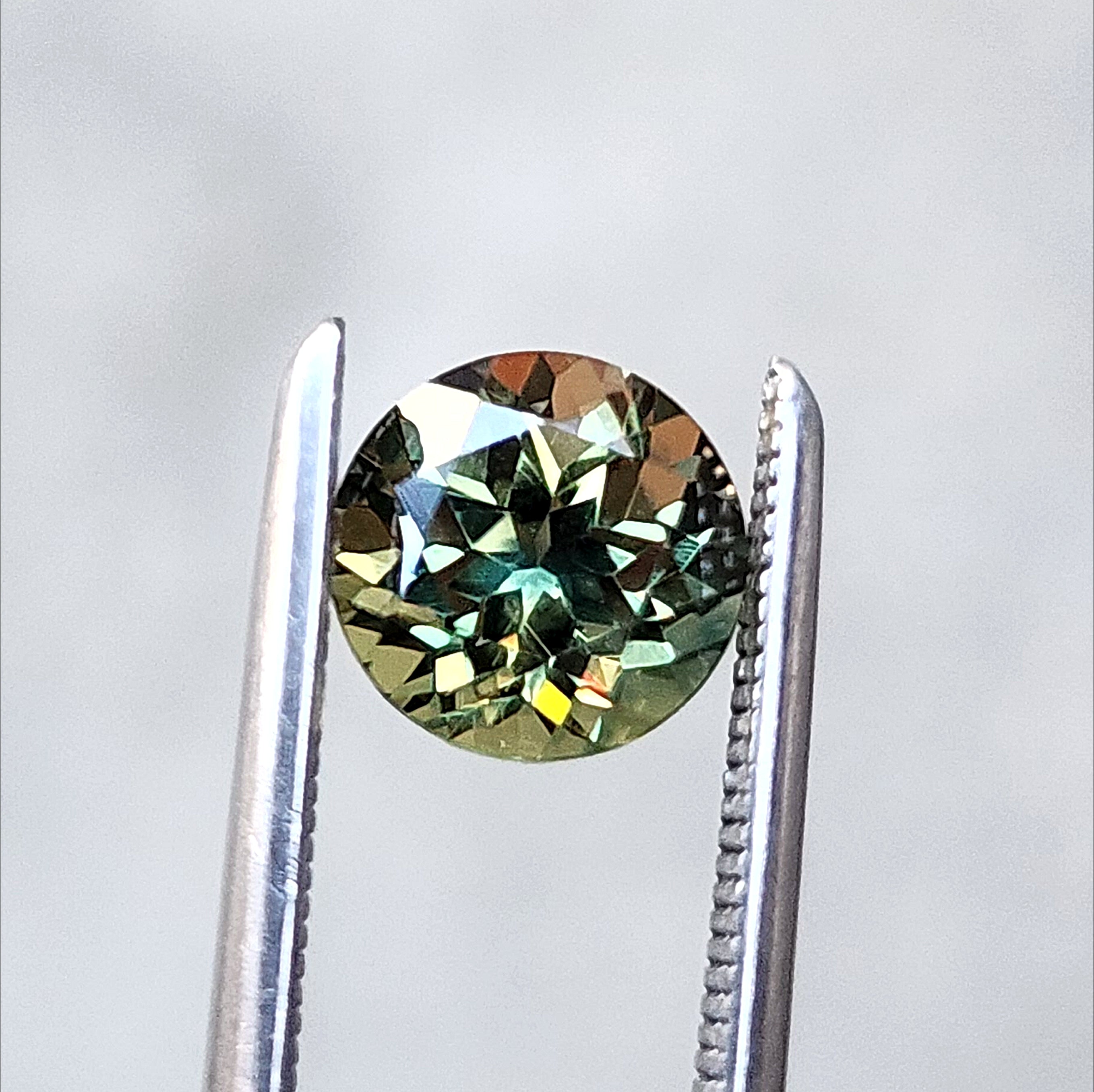 Natural Australian Sapphire Gemstone - 1.11ct Light Yellow Green Loose Stone for Jewelry Making, Engagement Rings & Healing Crystals