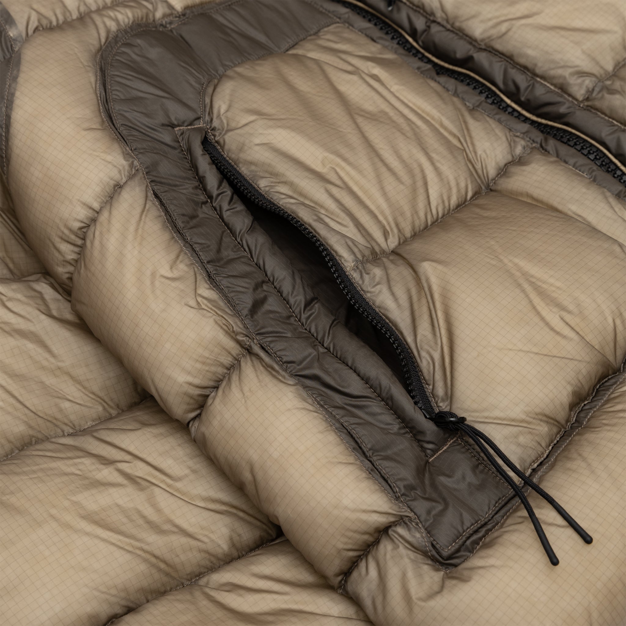 DD SHELL Hooded Short Down Jacket for Women - Lightweight Warm Winter Coat for Outdoor Activities & Casual Wear