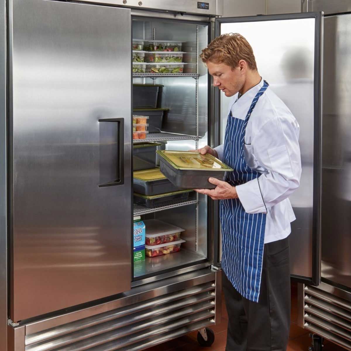 Cambro 20HPCH150 1/2 Size High Heat Food Pan Lid with Handle - Amber Polycarbonate - Perfect for Commercial Kitchens, Buffets & Catering Services