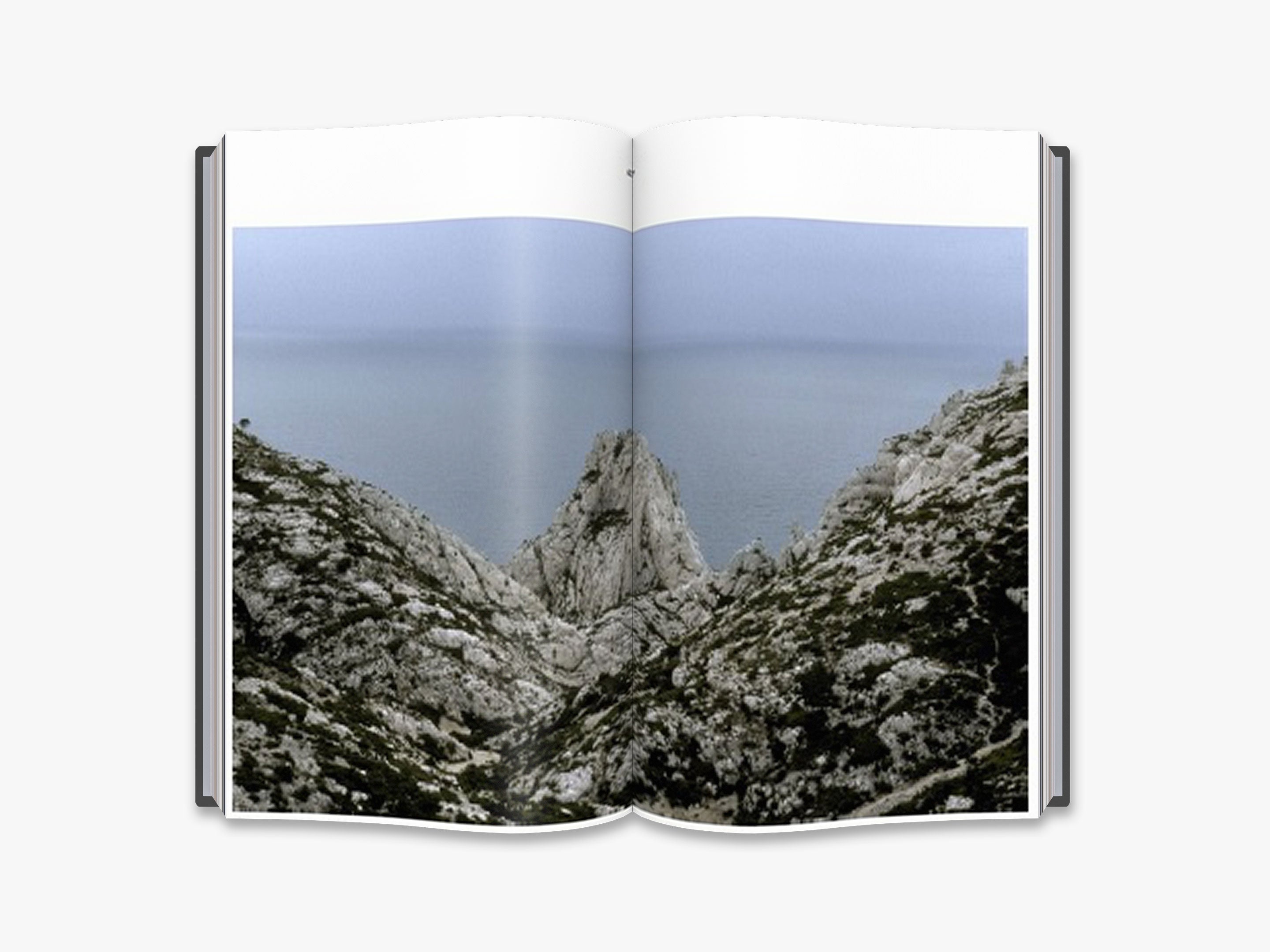 Harry Gruyaert: Edges - Stunning Photography Book for Art Lovers | Perfect for Home Decor, Coffee Table Display & Photography Inspiration
