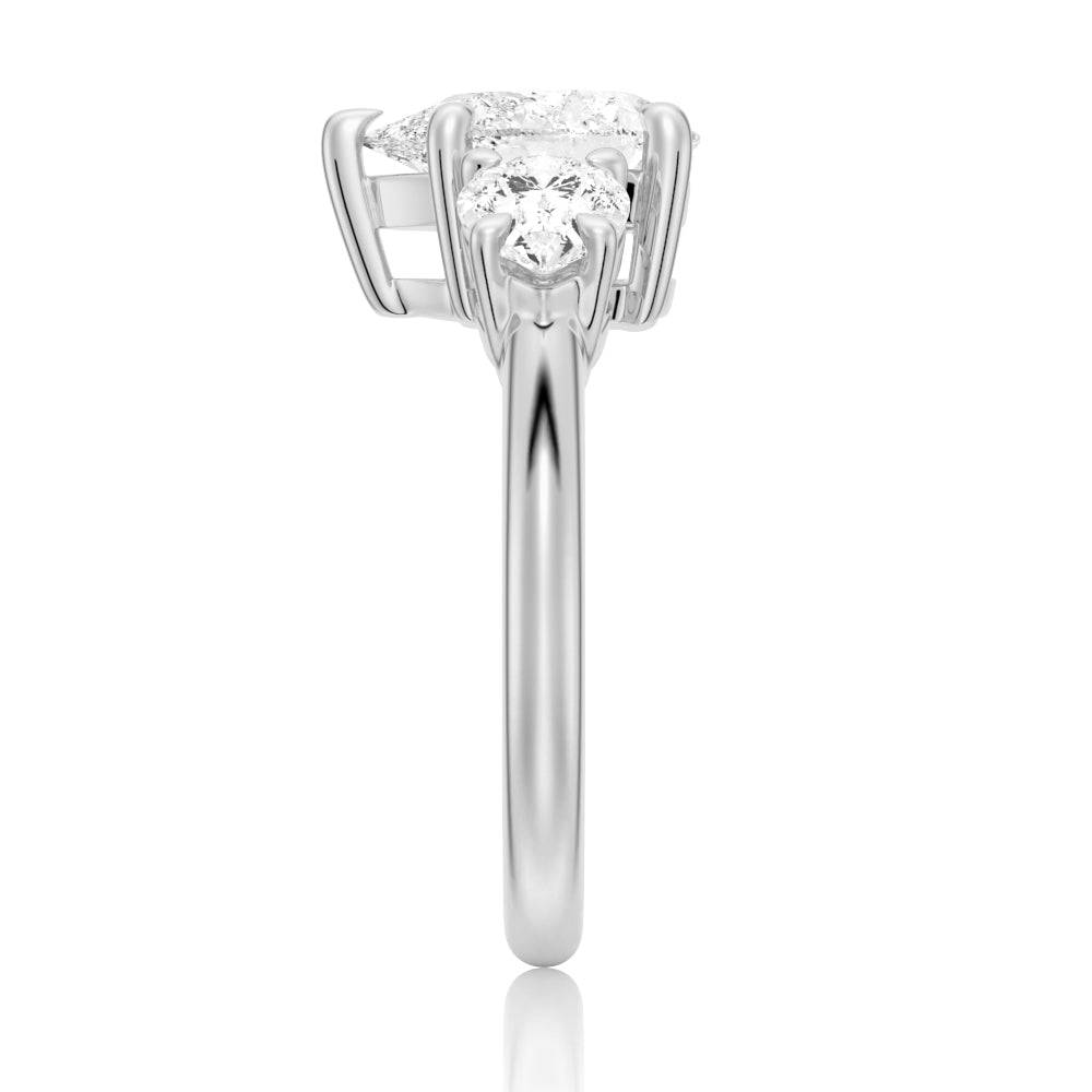 Exquisite Pear Shaped Three Stone Moissanite Engagement Ring for Women - Perfect for Proposals, Weddings & Anniversary Gifts