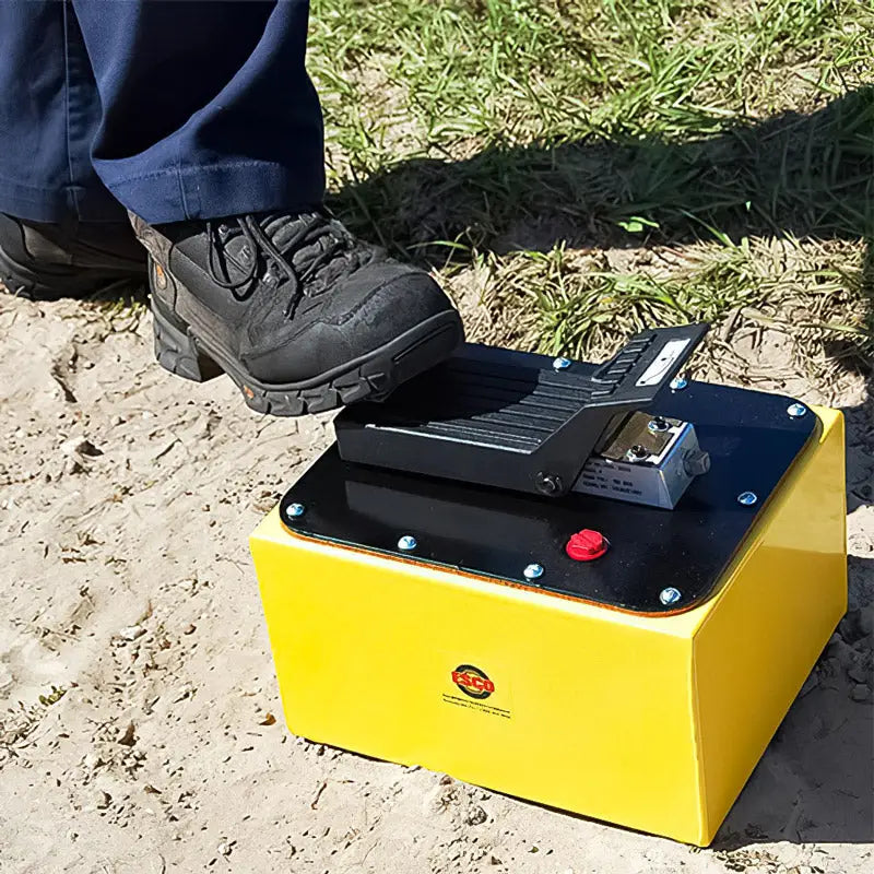 ESCO 2 Gallon Air Hydraulic Pump 10594 - Heavy Duty Portable Hydraulic Oil Pump for Automotive, Industrial & Farm Equipment Maintenance