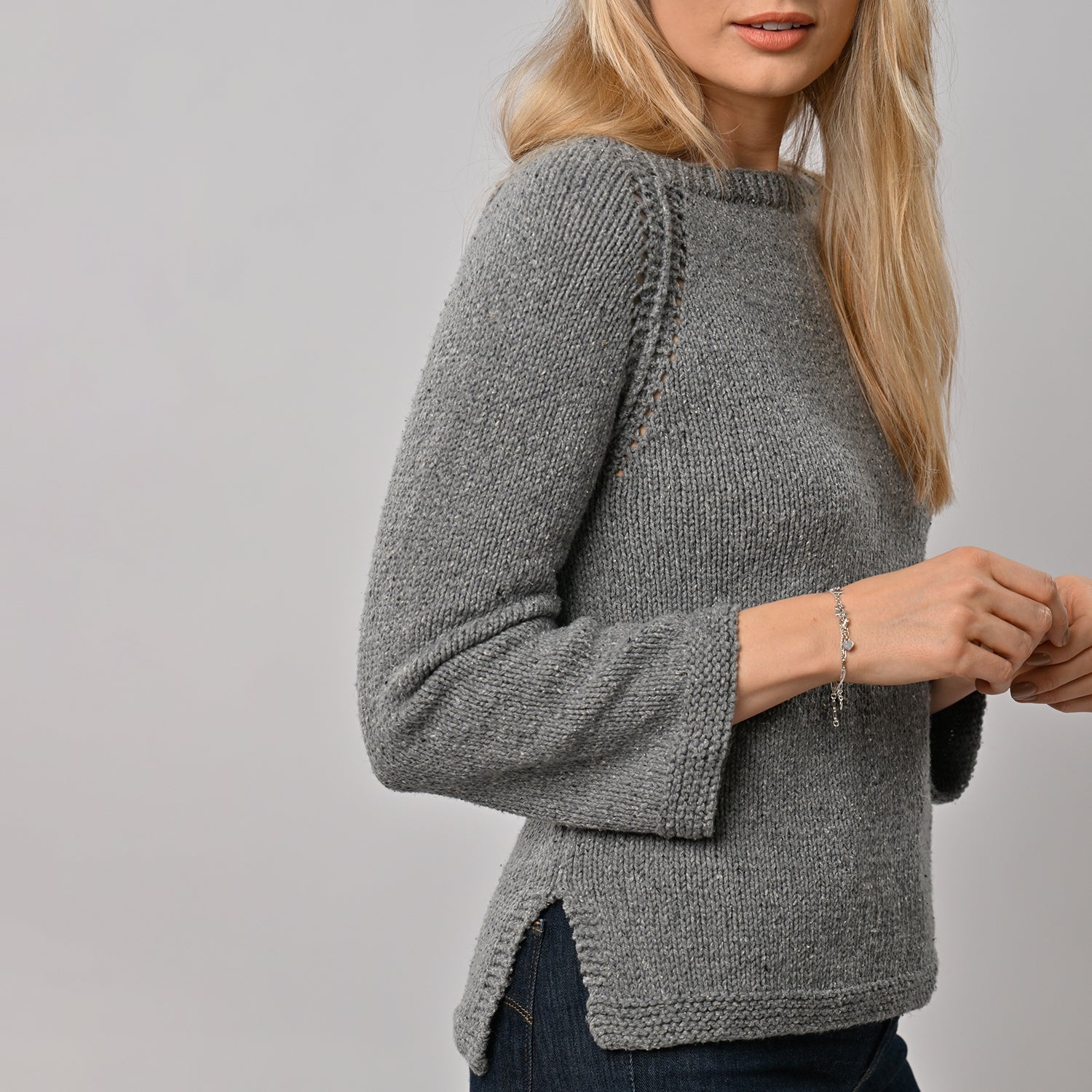 Eve Jumper Knitting Kit - DIY Knitting Set for Women, Chunky Yarn & Needles Included - Perfect for Cozy Winter Sweaters & Home Crafts