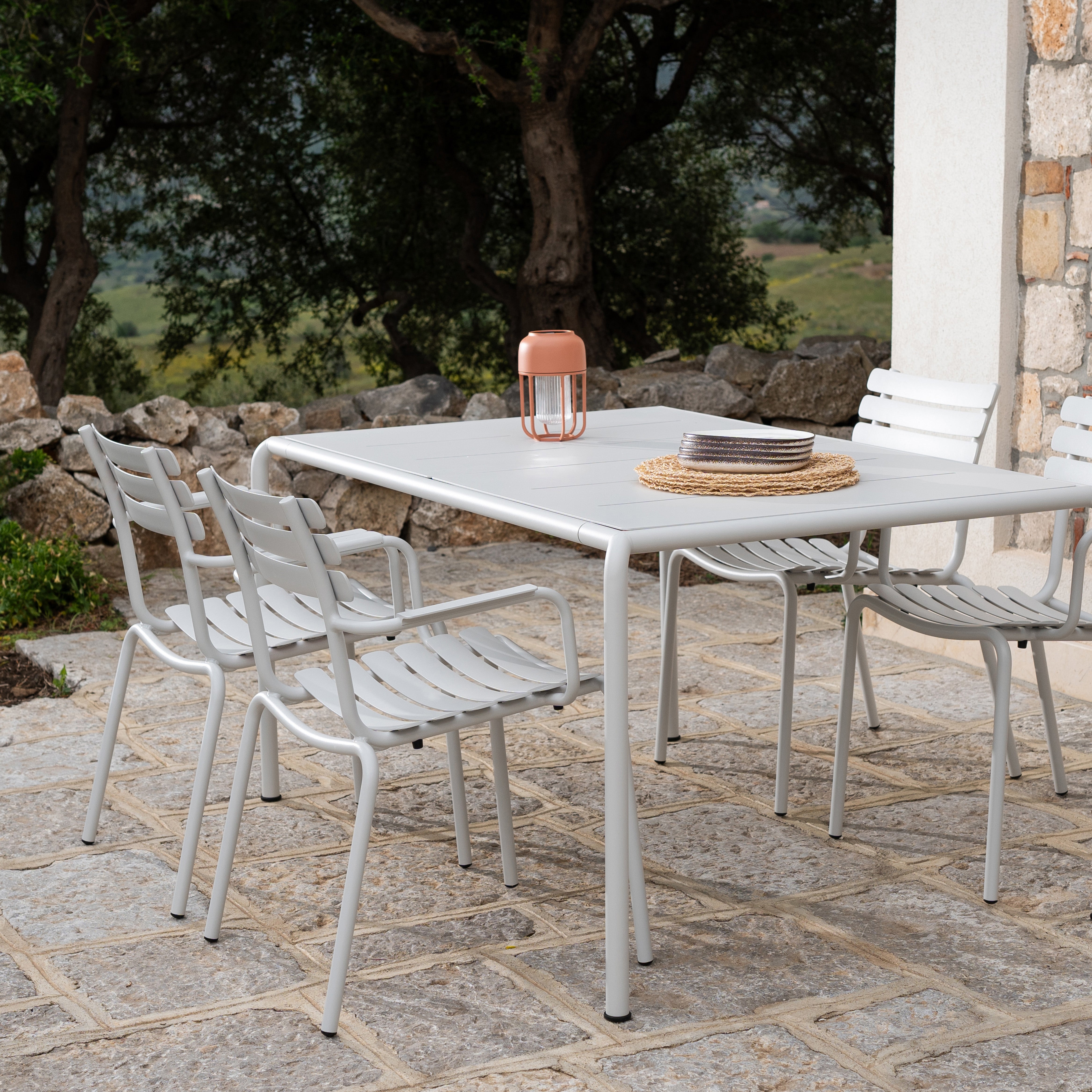 ALUA Outdoor Armchair - Lightweight Folding Patio Chair with Cup Holder, Waterproof & Rust-Resistant - Perfect for Camping, Beach, Picnics, and Backyard Relaxation
