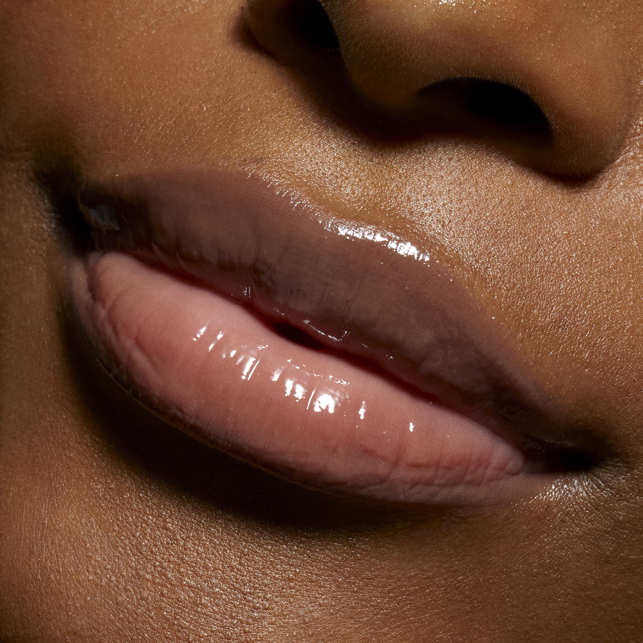 Supple Kiss Lip Glaze - Hydrating & Shiny Lip Gloss for All-Day Wear | Perfect for Date Night, Parties & Everyday Makeup Looks