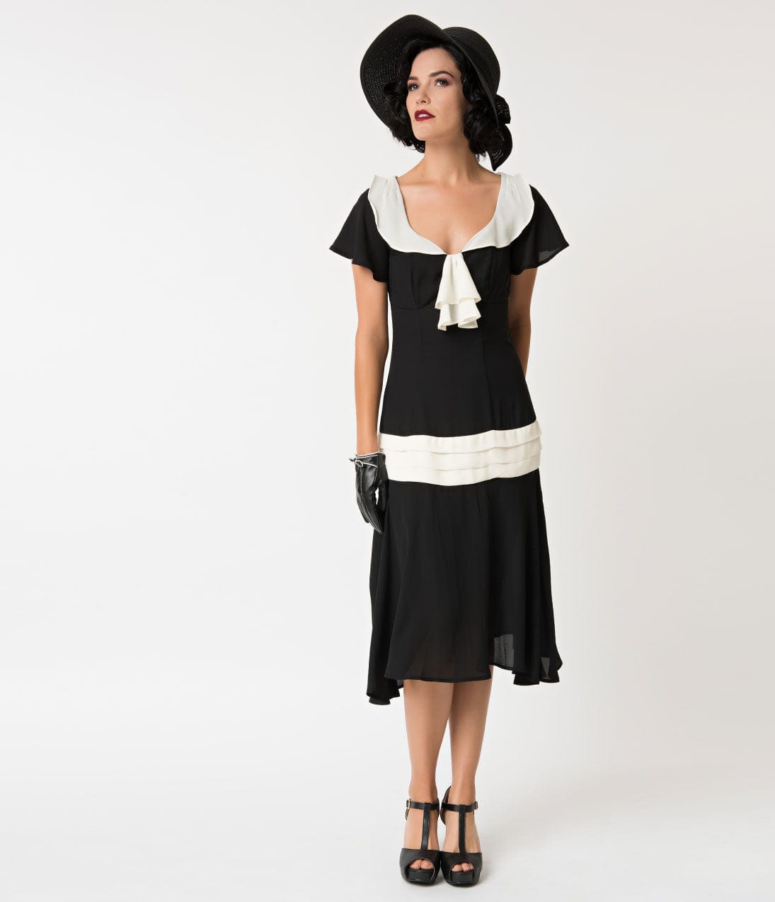 Vintage 1920s Black & Cream Wilshire Flapper Day Dress - Retro Gatsby Style Party Costume for Women, Halloween, Themed Events & Historical Reenactments