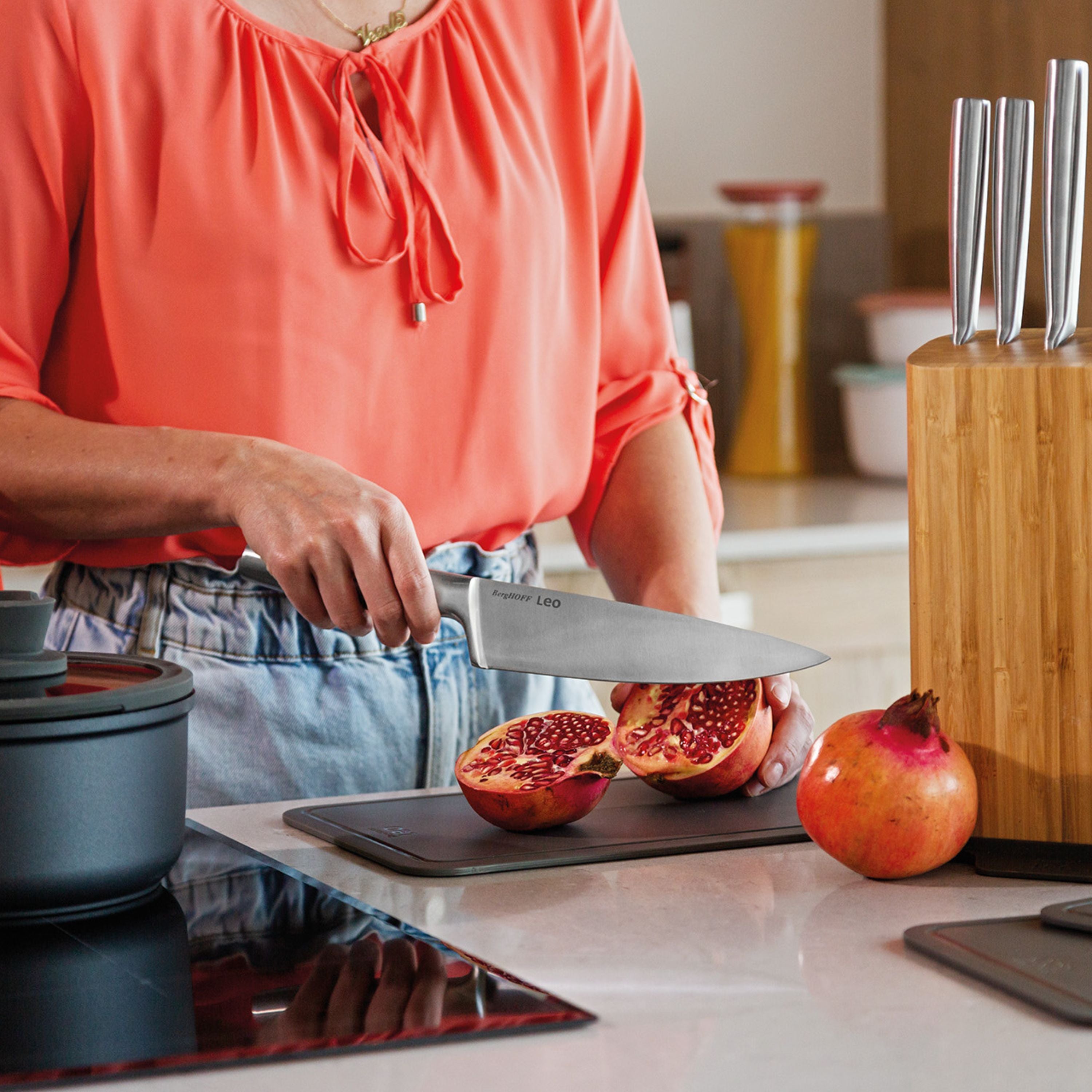 BergHOFF Leo Legacy 8-Inch Stainless Steel Chef's Knife - Professional Kitchen Knife for Slicing, Dicing & Chopping - Perfect for Home Cooks & Chefs