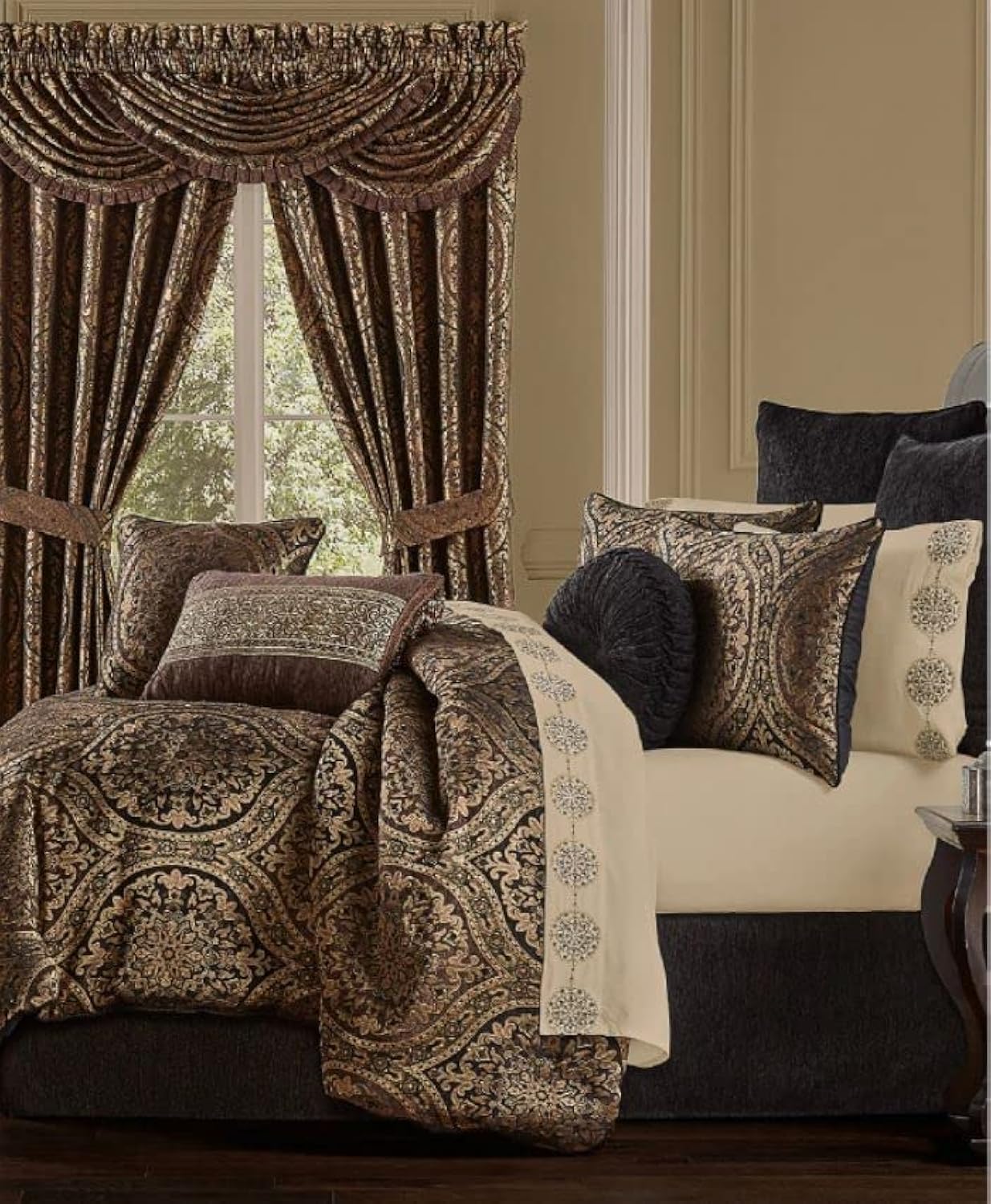 Jeremy Queen 4-Piece Comforter Set in Chocolate Brown - 92x96 Inches - Soft Bedding Set for Cozy Bedroom Decor | Perfect for Master Bedroom, Guest Room & Dorm
