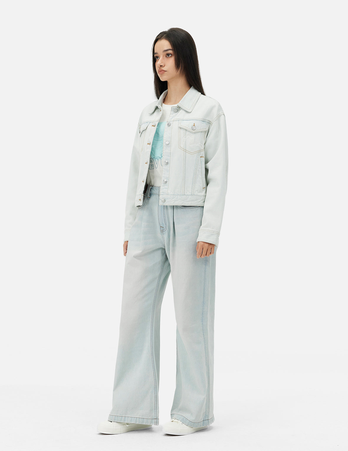 Hummingbird & Magnolia Embroidered Denim Jacket - Loose Fit Quilted Women's Jacket for Spring & Fall Fashion | Casual Outwear for Streetwear, Date Night & Outdoor Activities