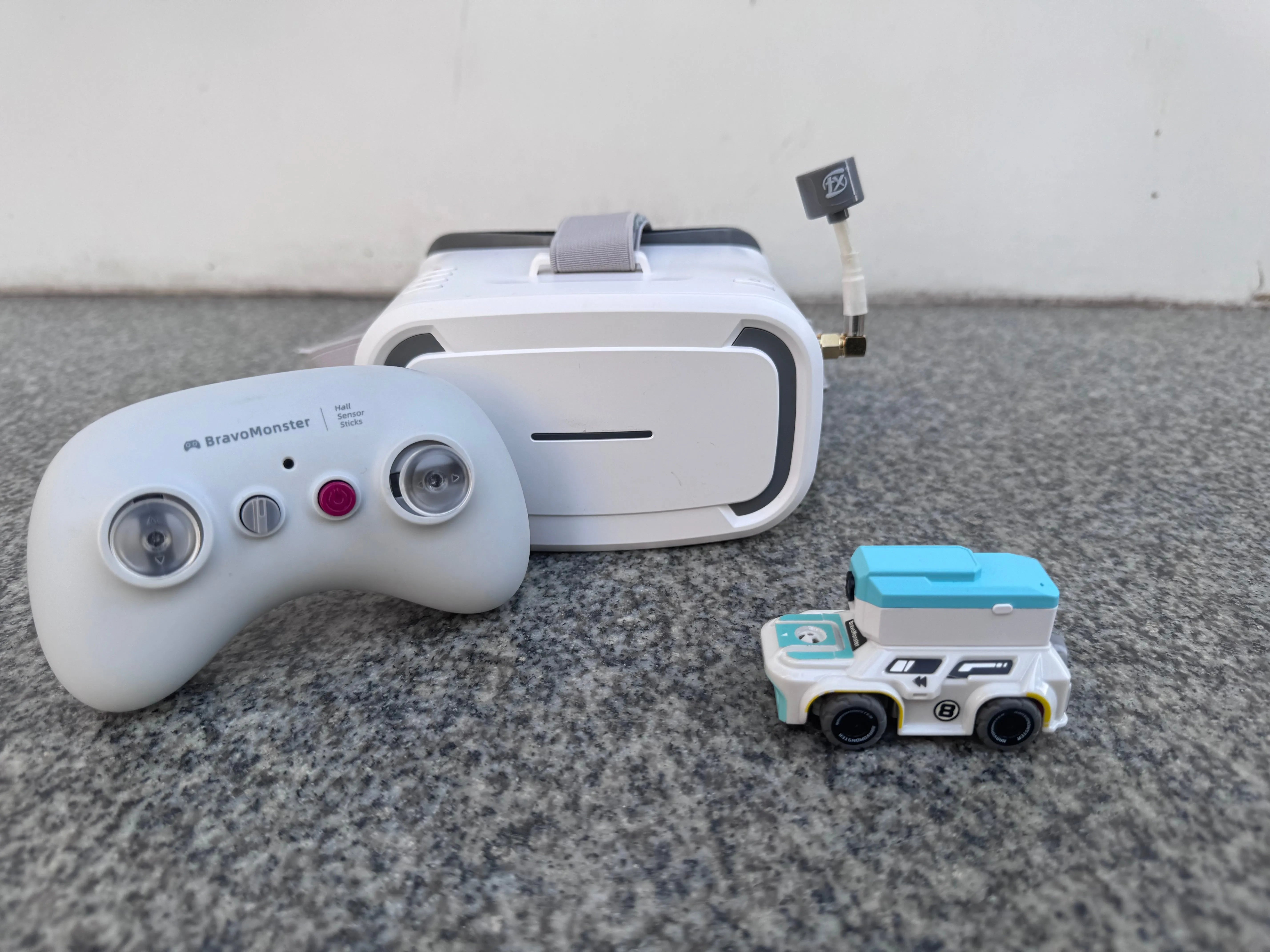 BravoMonster 1:72 Scale Micro Drift RC Car - 2.4GHz Full Proportional Remote Control RTR with FPV Camera - Perfect for Indoor Racing, Drift Practice & FPV Experience