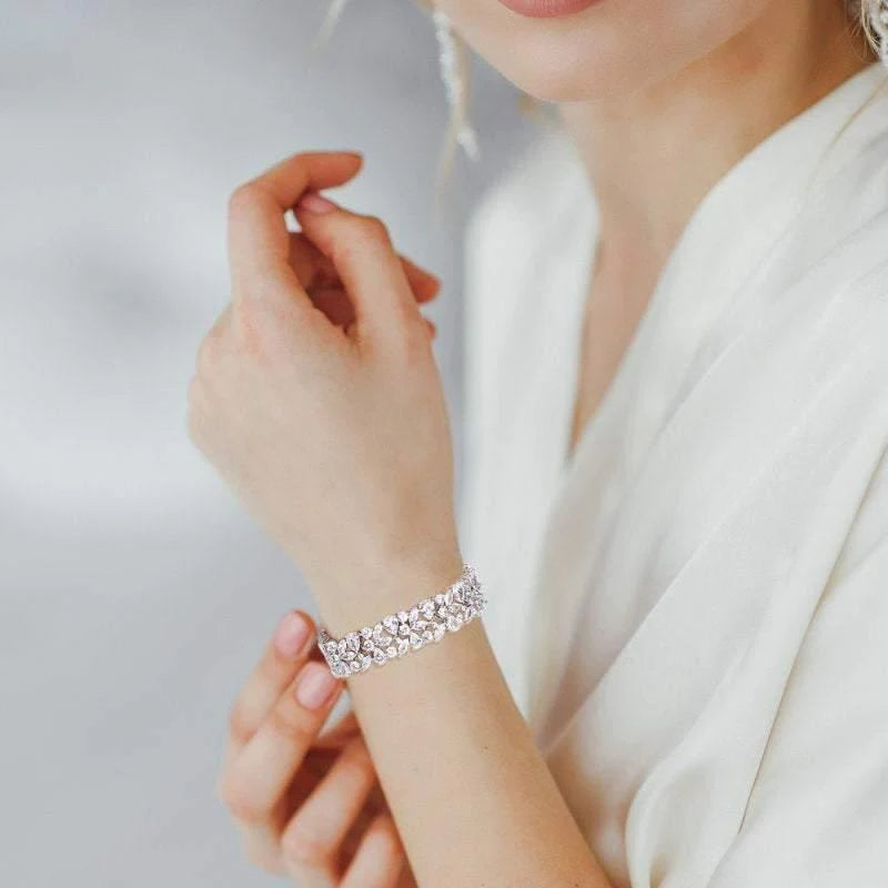 Elegant 925 Sterling Silver Crystal Wedding Bracelet for Brides – Perfect for Bridal Showers, Weddings & Anniversary Gifts