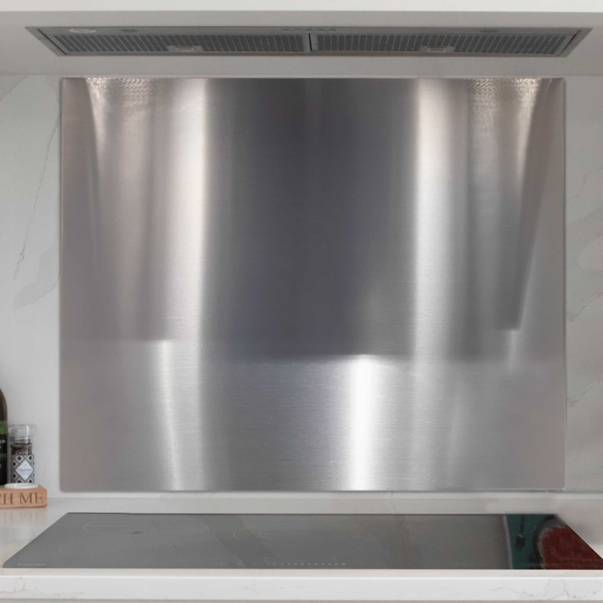 Baridi 90cm Stainless Steel Splashback for Cooker Hoods & Range Hoods - Heat & Grease Resistant Kitchen Backsplash for Modern Homes | Perfect for Kitchen Remodeling & Protection