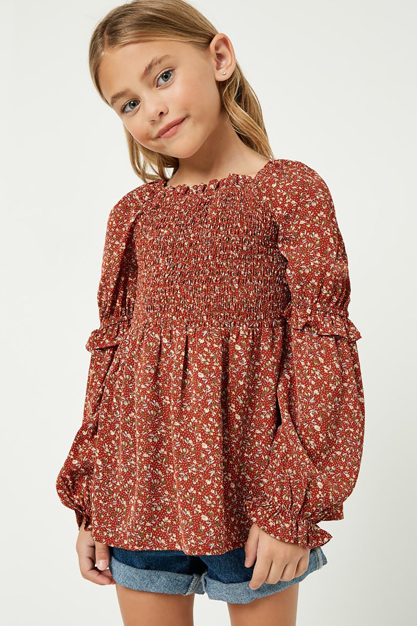 Women's Ruffle Sleeve Smocked Blouse - Floral Summer Tops for Casual Outings & Date Nights