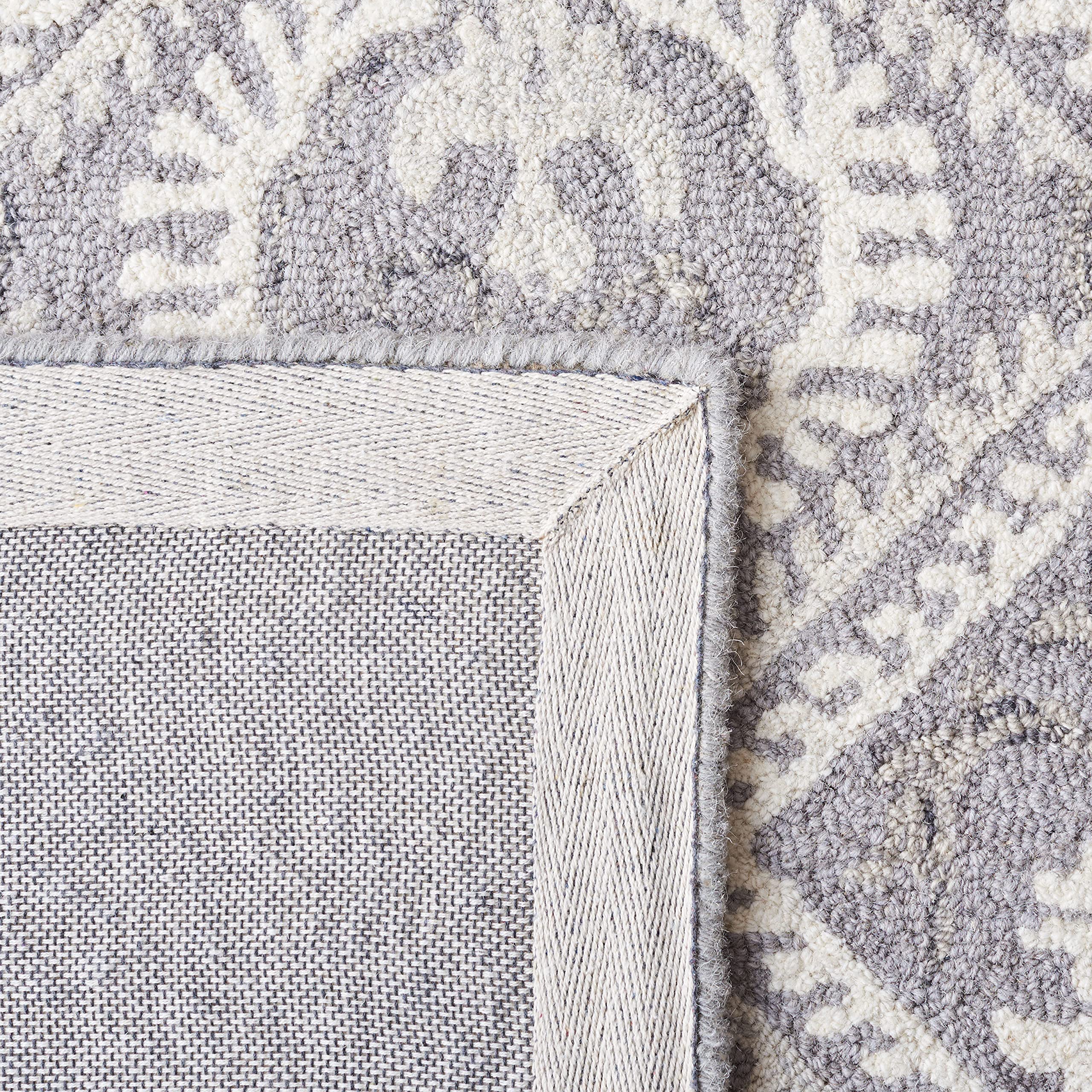 SAFAVIEH Micro-Loop Collection Handmade Cotton Area Rug 5' x 8' - Ivory & Grey (MLP517G) | Non-Slip Living Room Rug, Bedroom Carpet for High Traffic Areas | Perfect for Home Decor, Office & Dorm Room Flooring