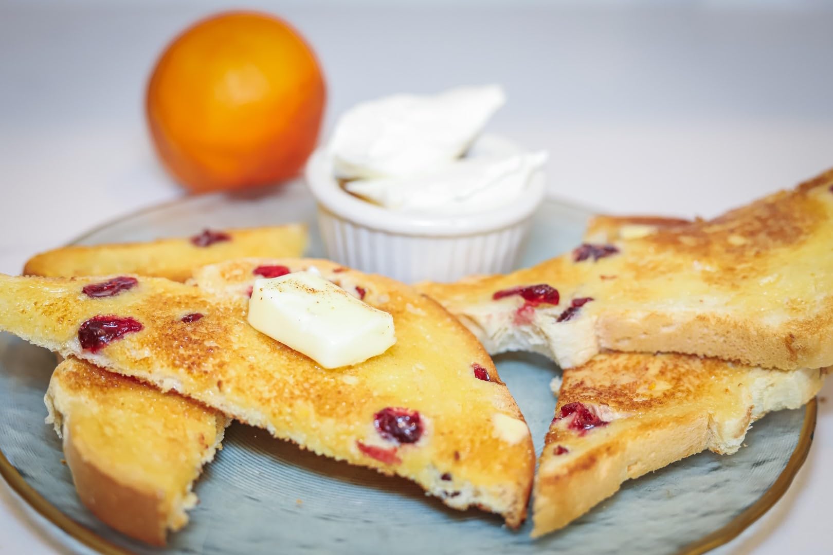 Heartland Bread Organic Cranberry Orange Sliced Bread - No Fats, Oils, Chemicals or Preservatives - 100% Natural Homemade Taste - 32oz Loaf - Perfect for Breakfast, Snacks & Holiday Gatherings