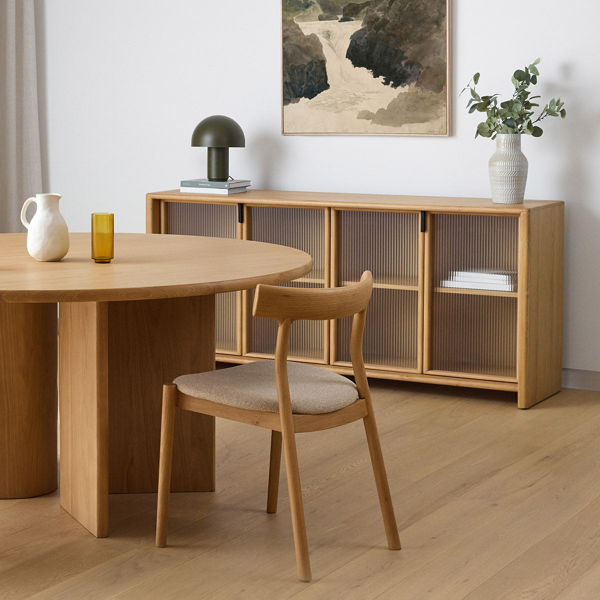 Fletcher Round Dining Table - Modern Wooden Kitchen Table for 4-6 People | Perfect for Small Spaces, Breakfast Nook & Cozy Family Meals
