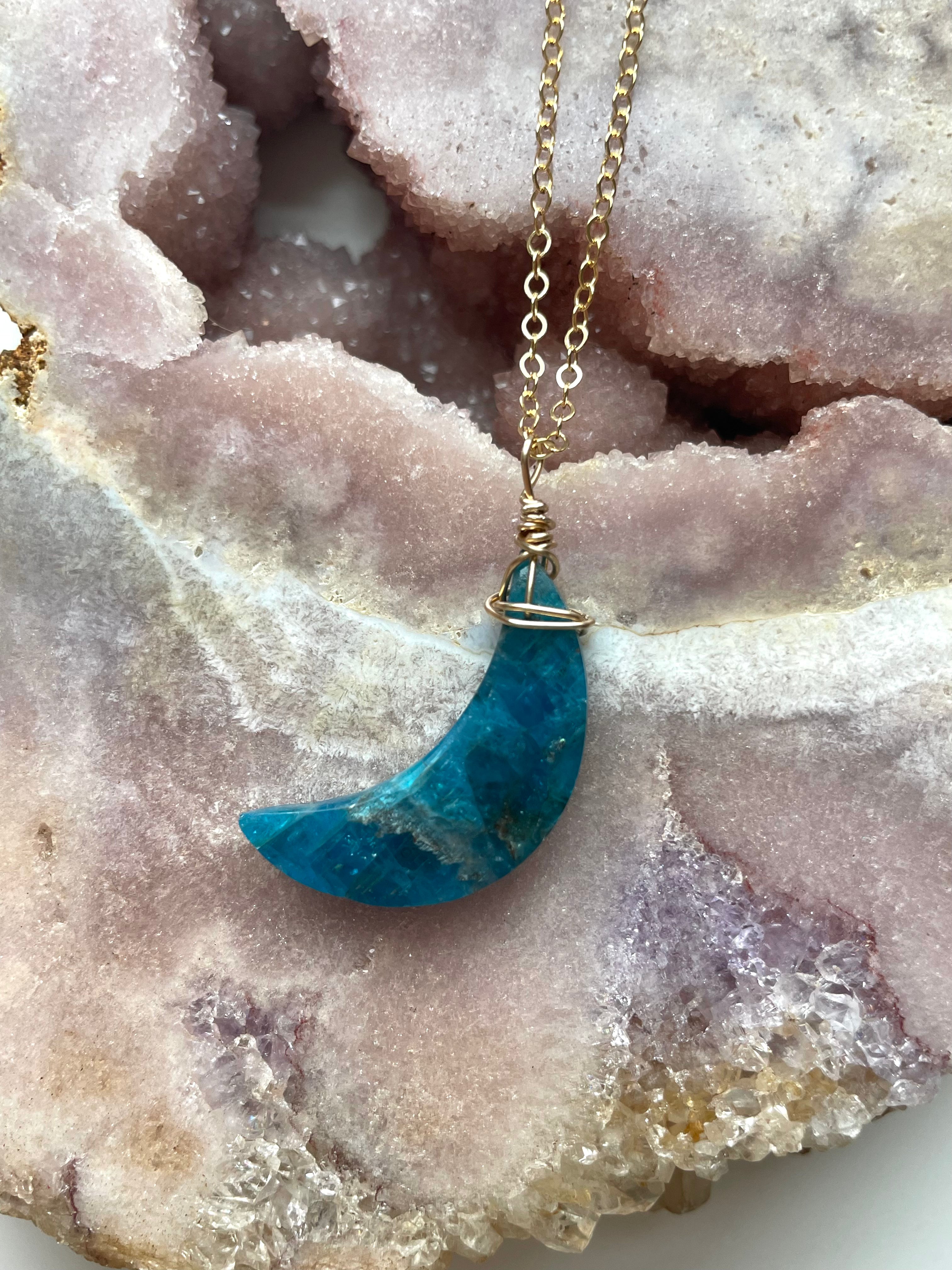 Natural Apatite Moonstone Necklace - Healing Crystal Jewelry for Women - Perfect for Meditation, Yoga & Spiritual Gifts