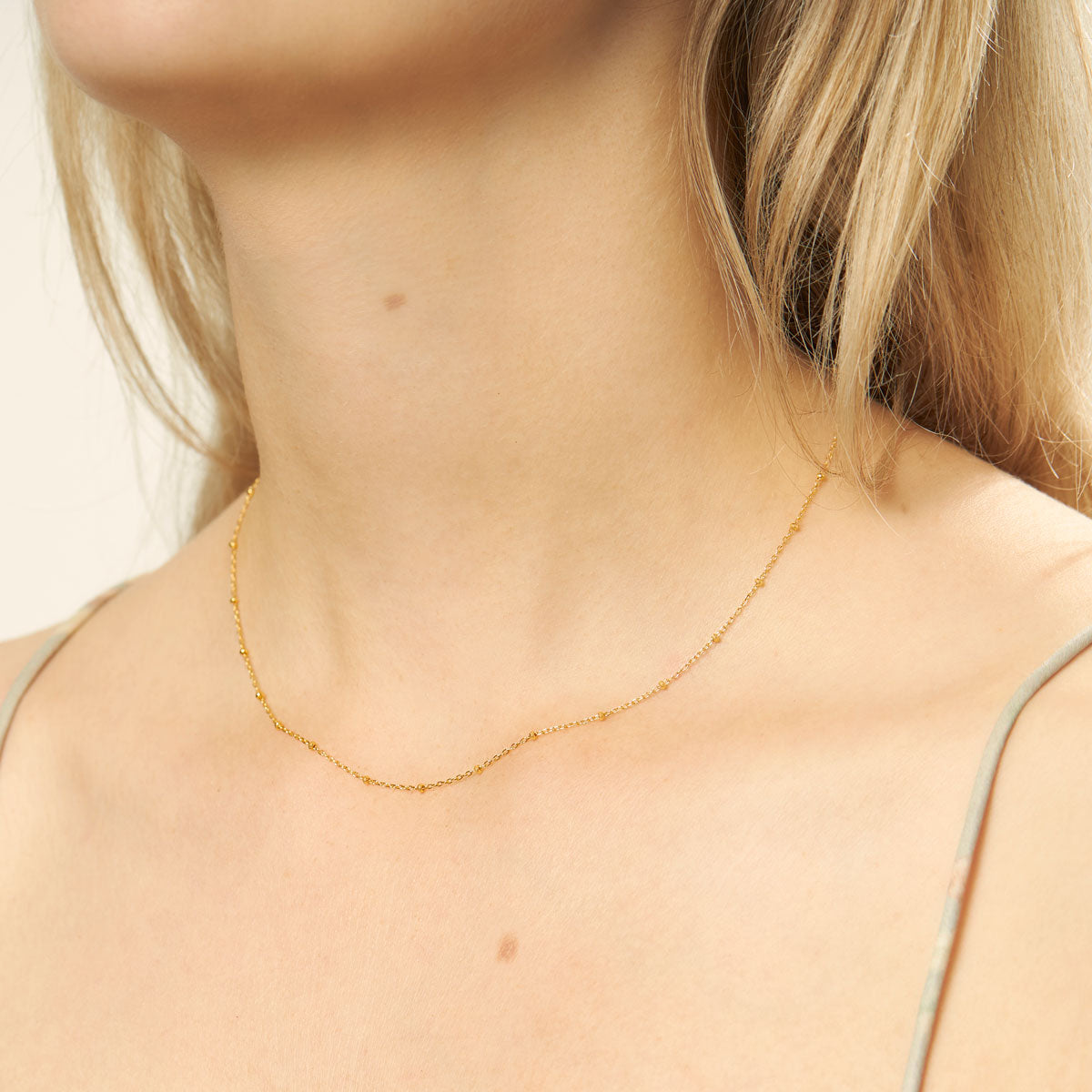 Disco Chain Necklace Gold - 18K Gold Plated Retro Party Jewelry for Women - Perfect for Nightclubs, Concerts & 70s Themed Parties