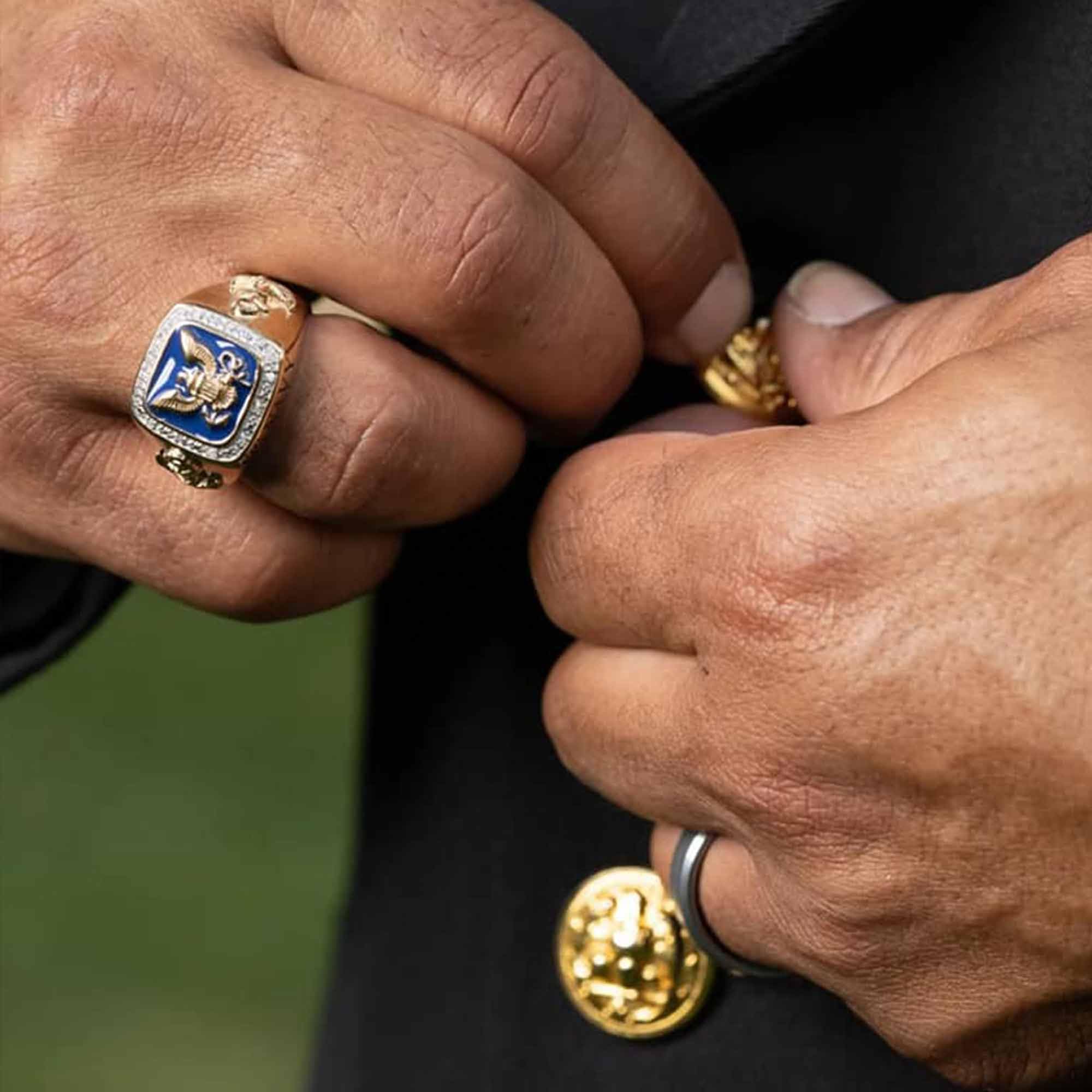 Danbury Mint Personalized US Military Ring for Air Force - Size 10 (Model #1660-0041) | Custom Engraved Gift for Veterans, Active Duty Service Members & Military Appreciation